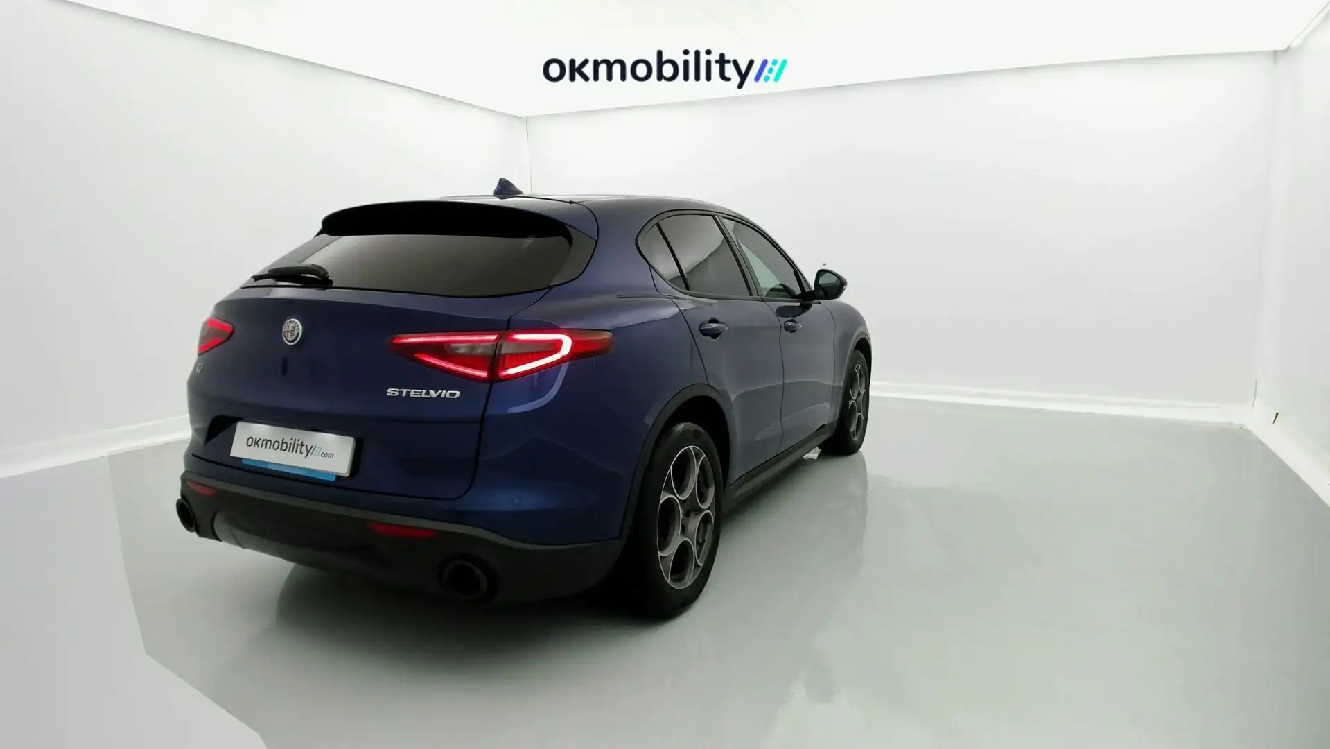 Alfa Romeo Stelvio 2.2 Sprint AWD 190 Aut. Azul - 2