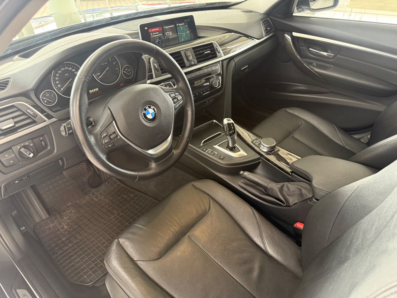 BMW 330 i xDrive Luxury Line AUT./LED/PANO/HUD/AHK — photo 8