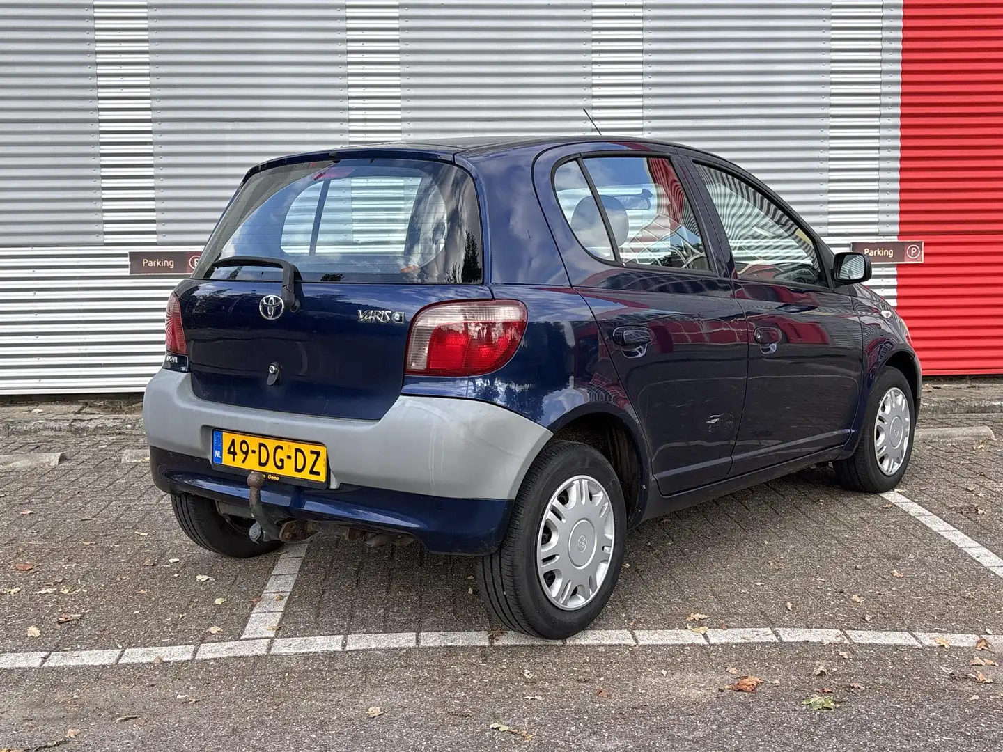 Toyota Yaris 1.0-16V VVT-i Terra | 5-Deurs | Trekhaak | APK 09- Blauw - 2