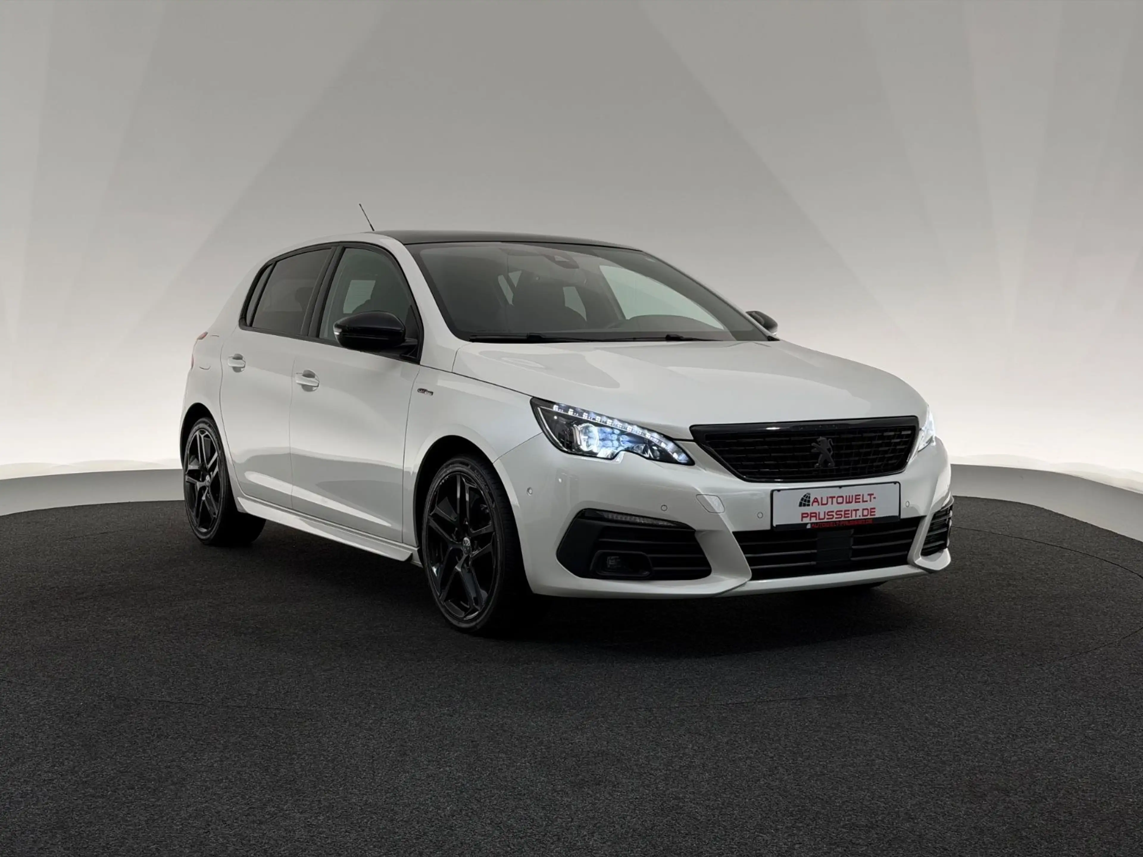 Peugeot 308 Allure 1.2*GT LINE*LED-AHK-PANO-R.KAM-DENON