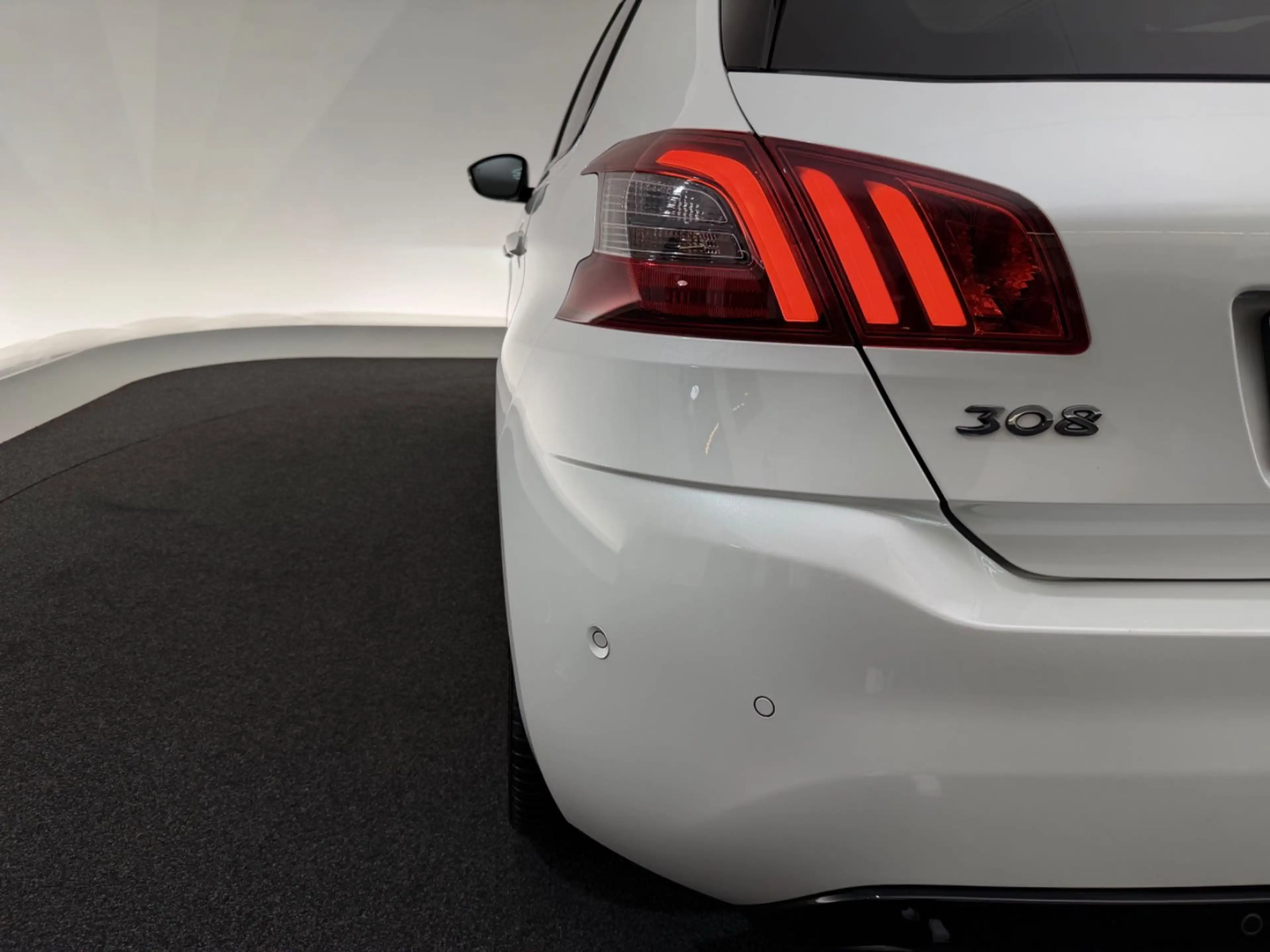 Peugeot 308 Allure 1.2*GT LINE*LED-AHK-PANO-R.KAM-DENON — photo 10
