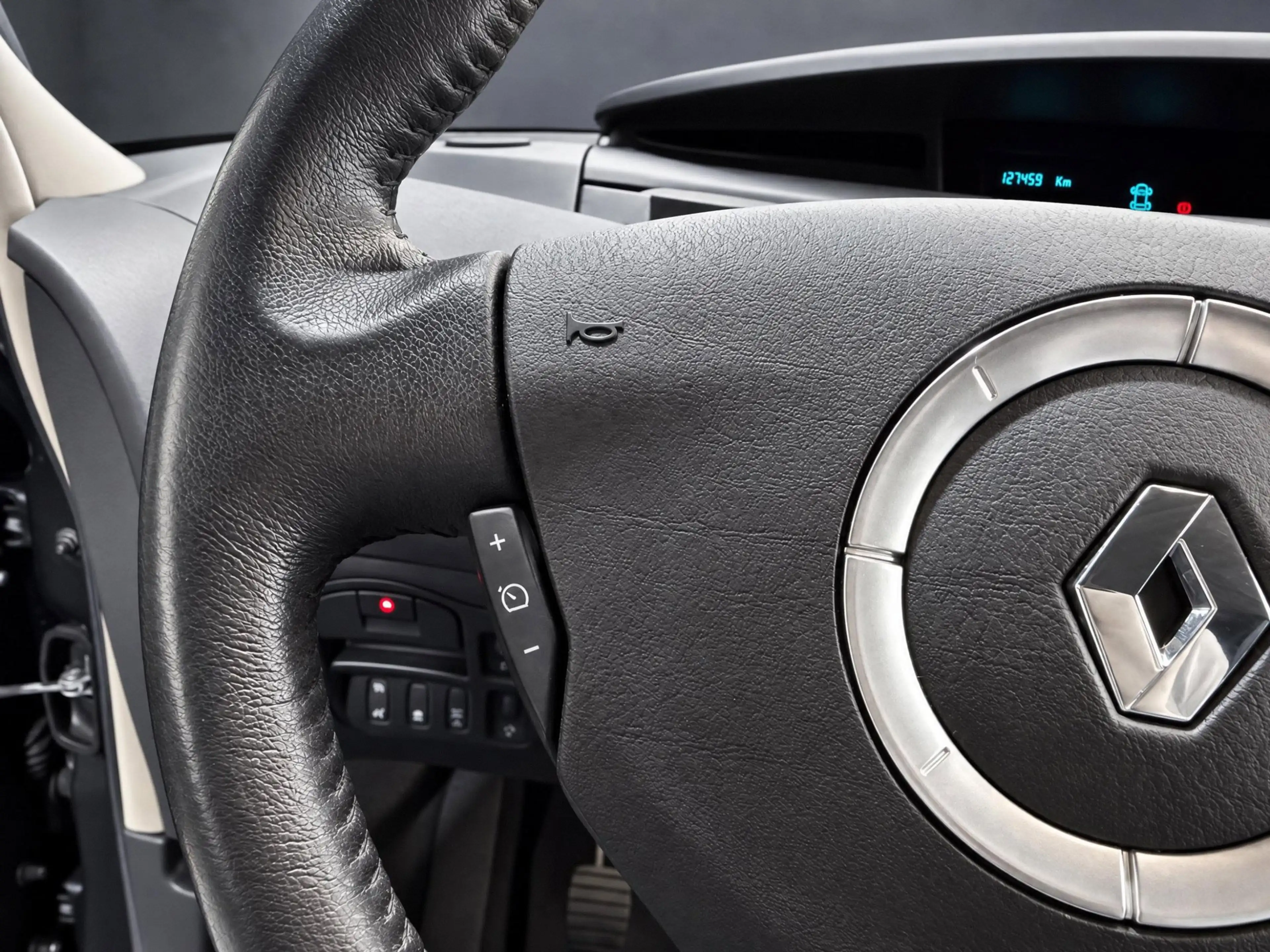 Renault Espace 2.0 dCi Dynamique 7 Persoons met Climate !!! Navig — photo 15