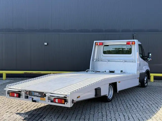 Iveco Daily view 3