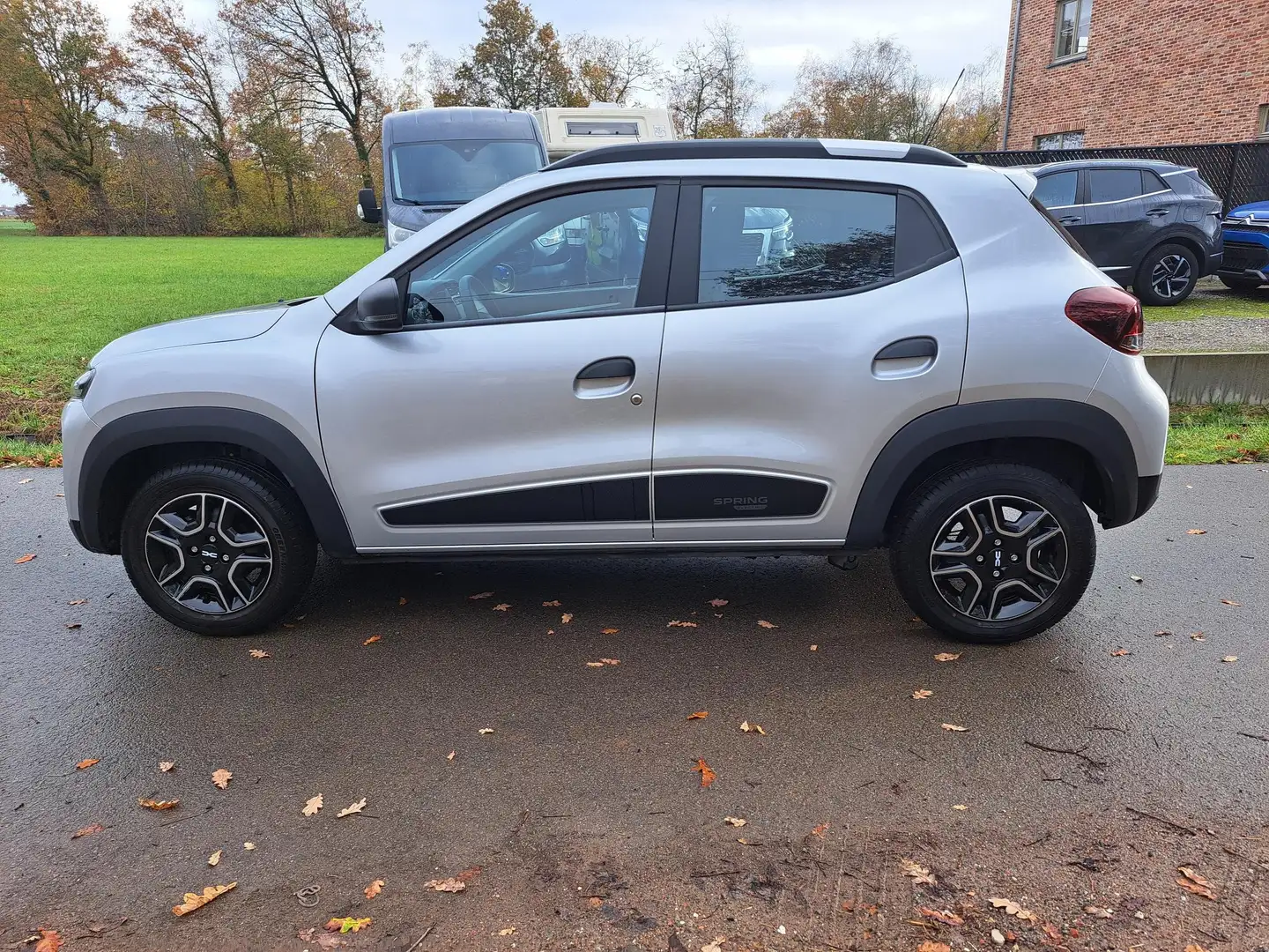 Dacia Spring Spring ESSENTIAL Zilver - 1