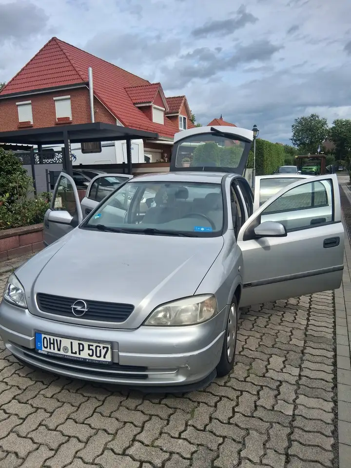 Opel Astra 1.6 Comfort, foto 1