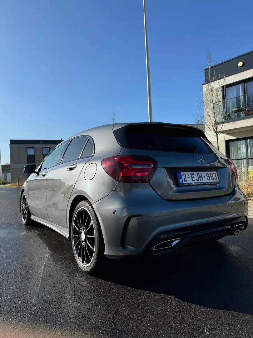 Mercedes-Benz A 180 AMG Line - 2