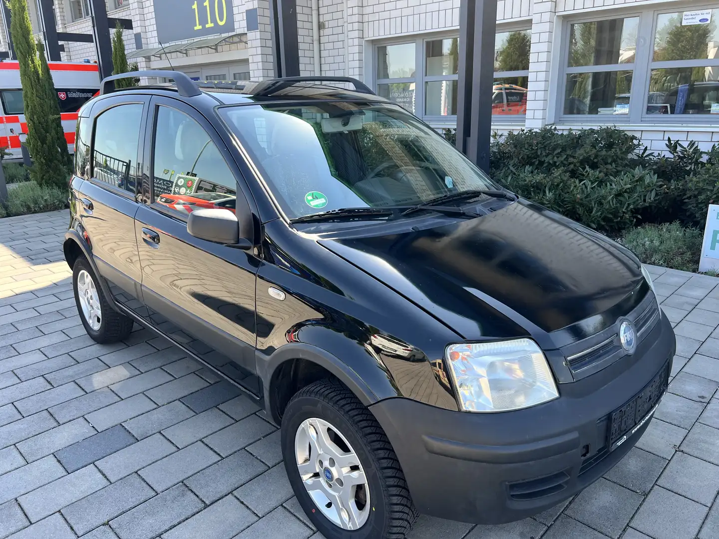Fiat Panda 1.3 JTD Climbing 4X4 Zwart - 1