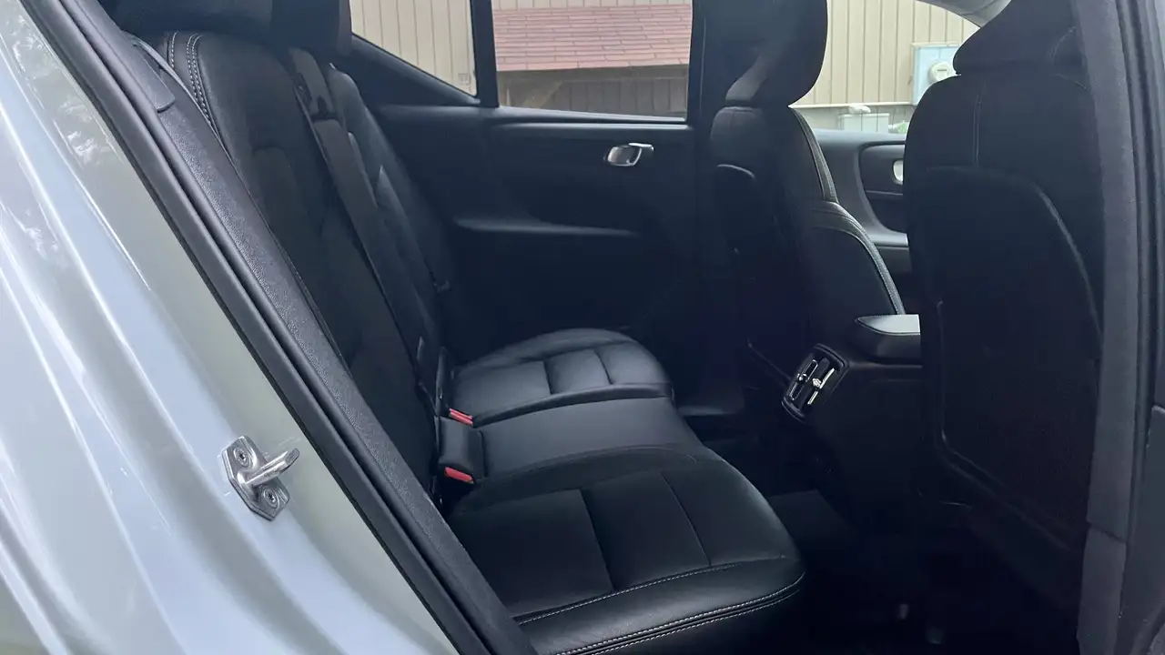 Volvo XC40 photo Volvo XC40