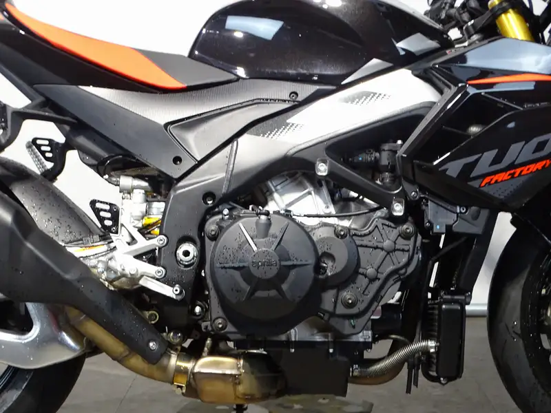 Aprilia Tuono - foto 6