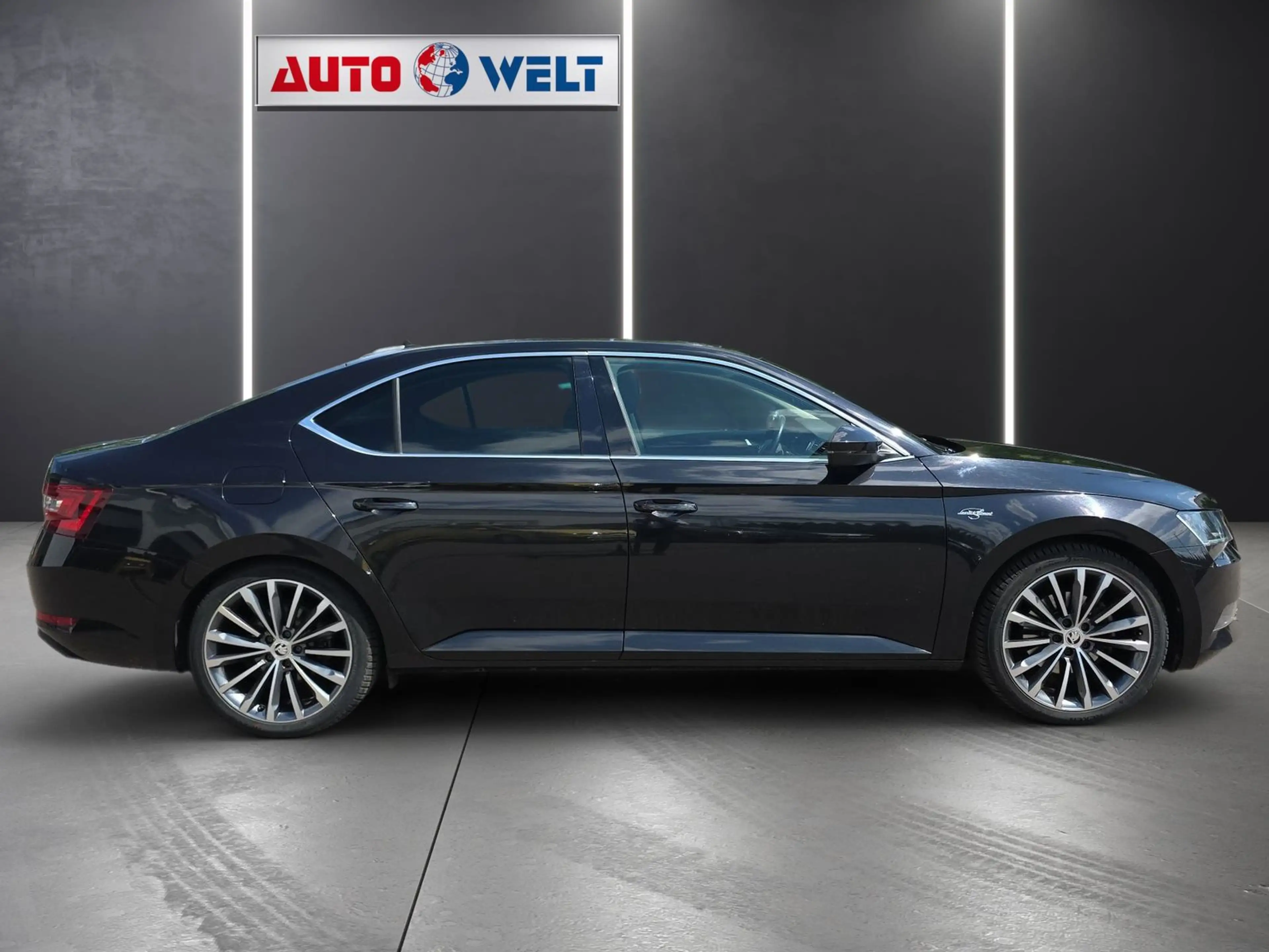 Skoda Superb 1.8 16V TSI L&K Automatik Bi-Xenon Navi — photo 3