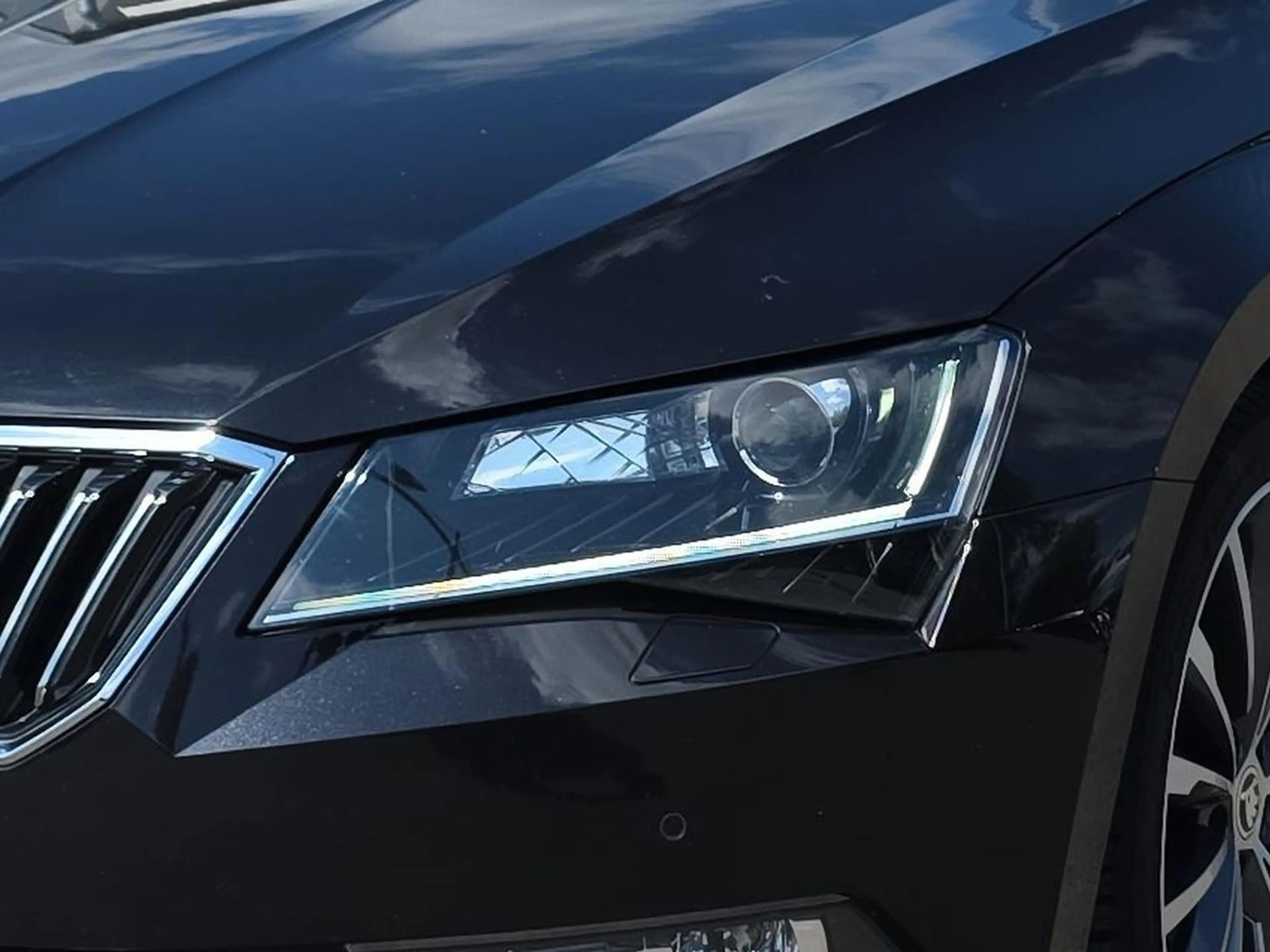 Skoda Superb 1.8 16V TSI L&K Automatik Bi-Xenon Navi — photo 7