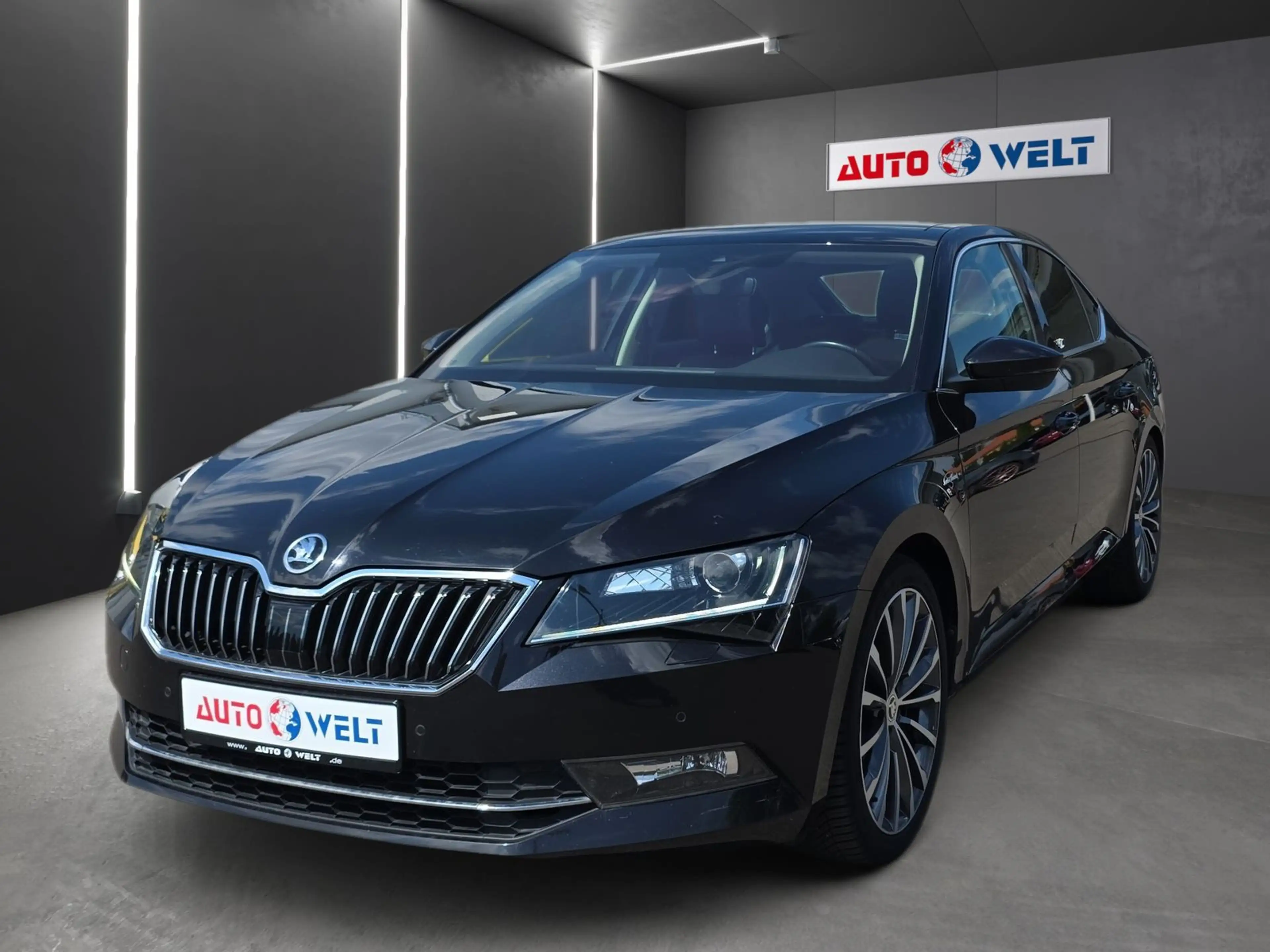 Skoda Superb 1.8 16V TSI L&K Automatik Bi-Xenon Navi