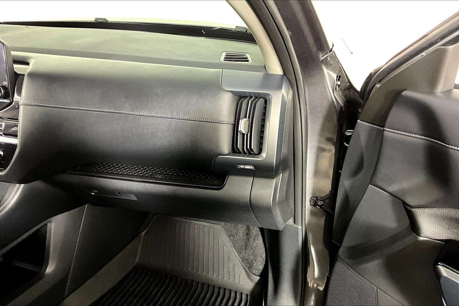 used 2022 Nissan Pathfinder car, priced at $25,998
