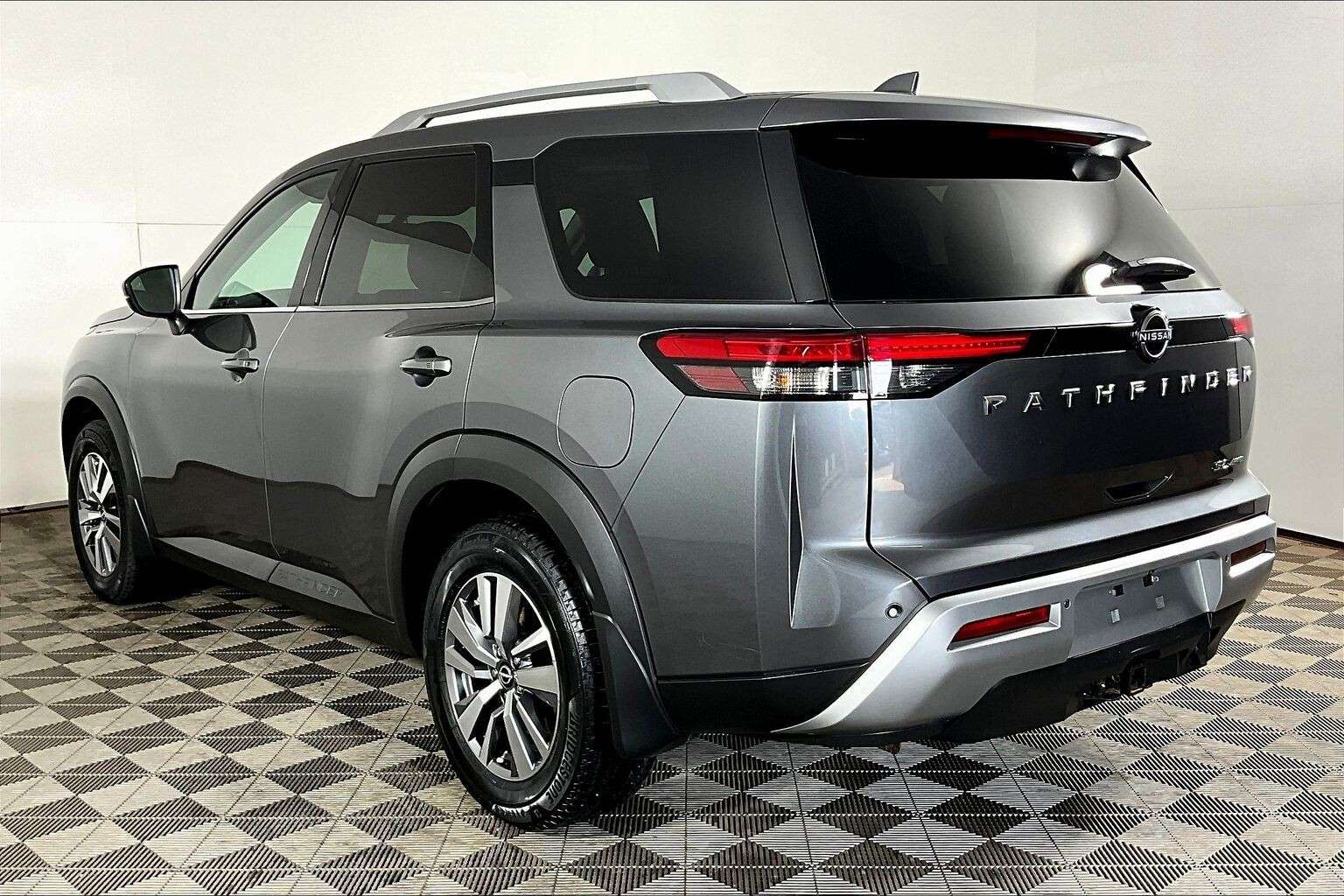 used 2022 Nissan Pathfinder car, priced at $25,998