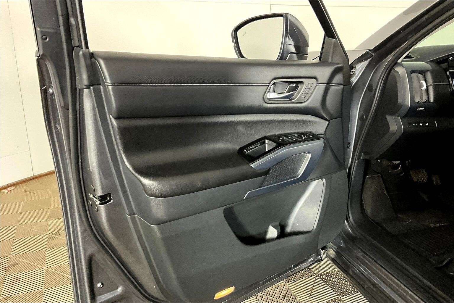 used 2022 Nissan Pathfinder car, priced at $25,998