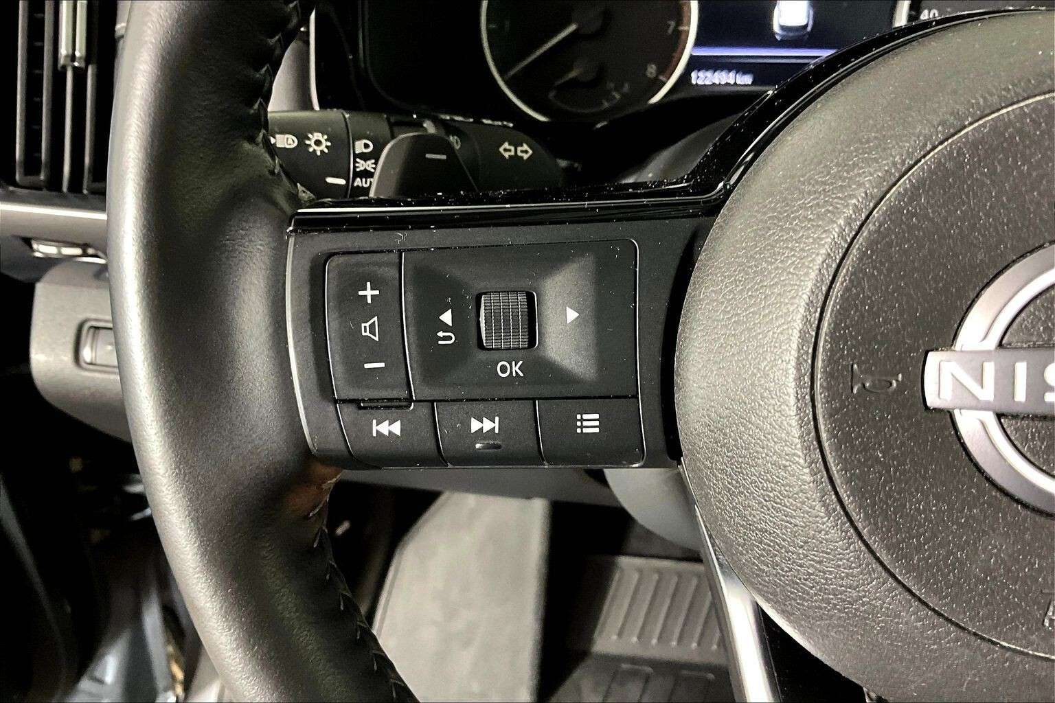 used 2022 Nissan Pathfinder car, priced at $25,998