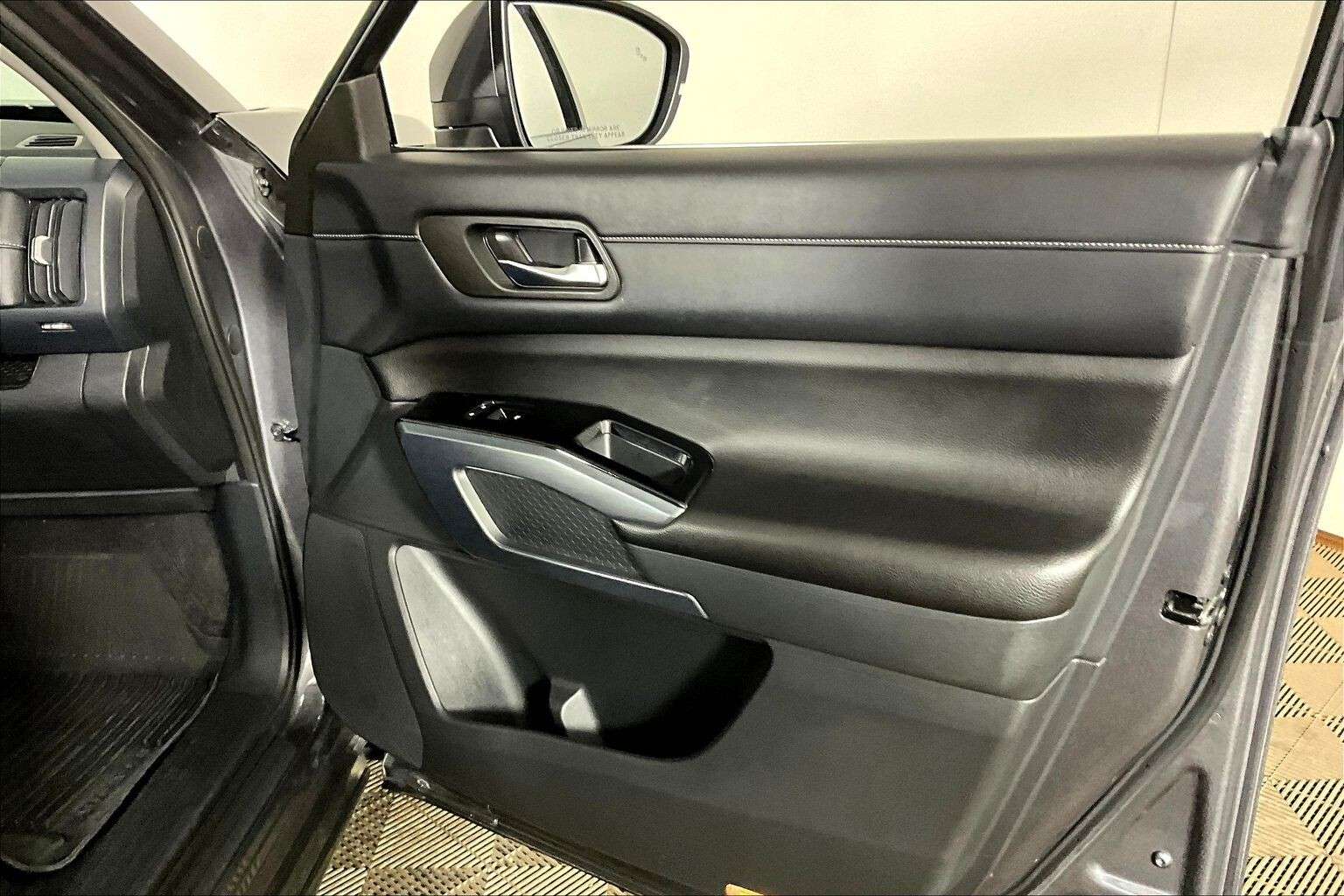 used 2022 Nissan Pathfinder car, priced at $25,998