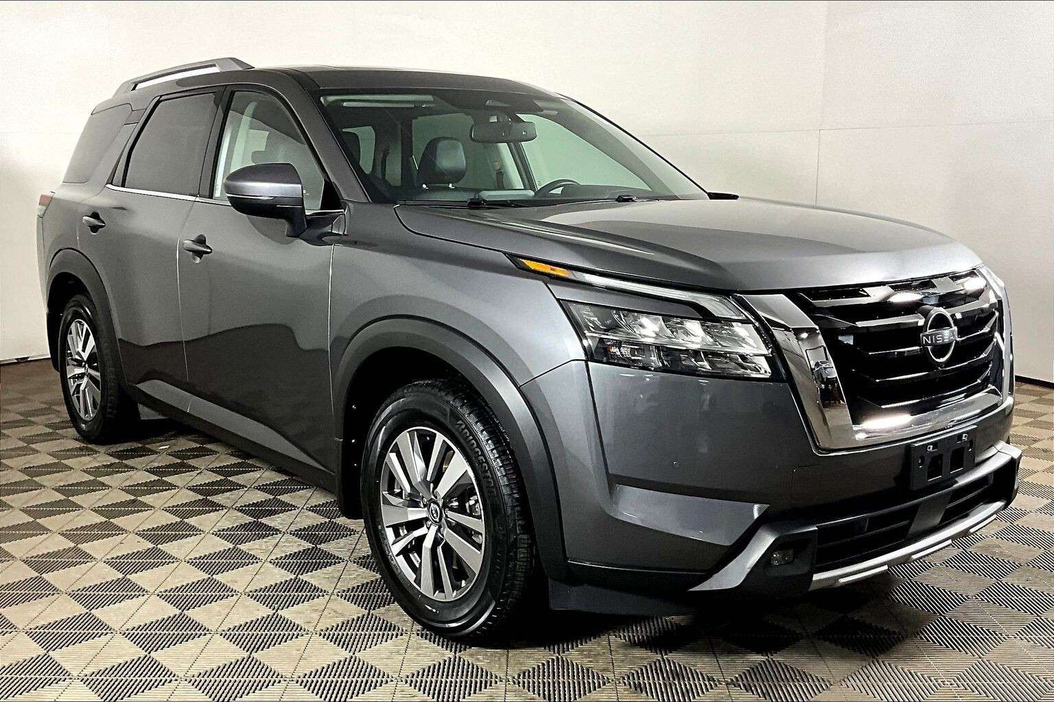 used 2022 Nissan Pathfinder car, priced at $25,998
