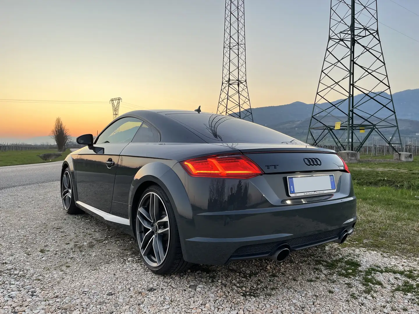 Audi TT Coupe 2.0 tfsi S line quattro s-tronic Grigio - 1