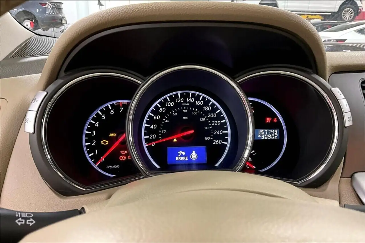Nissan Murano снимка Nissan Murano