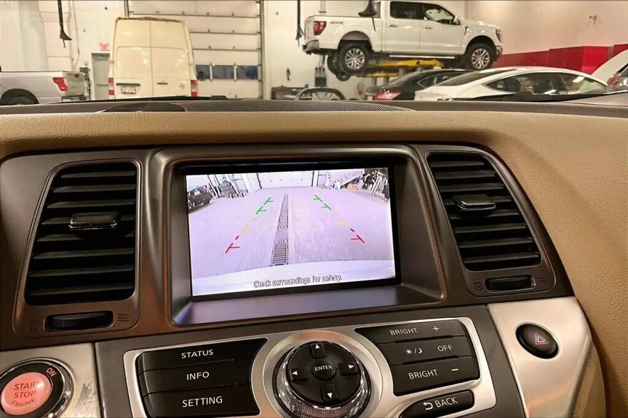 Nissan Murano снимка Nissan Murano