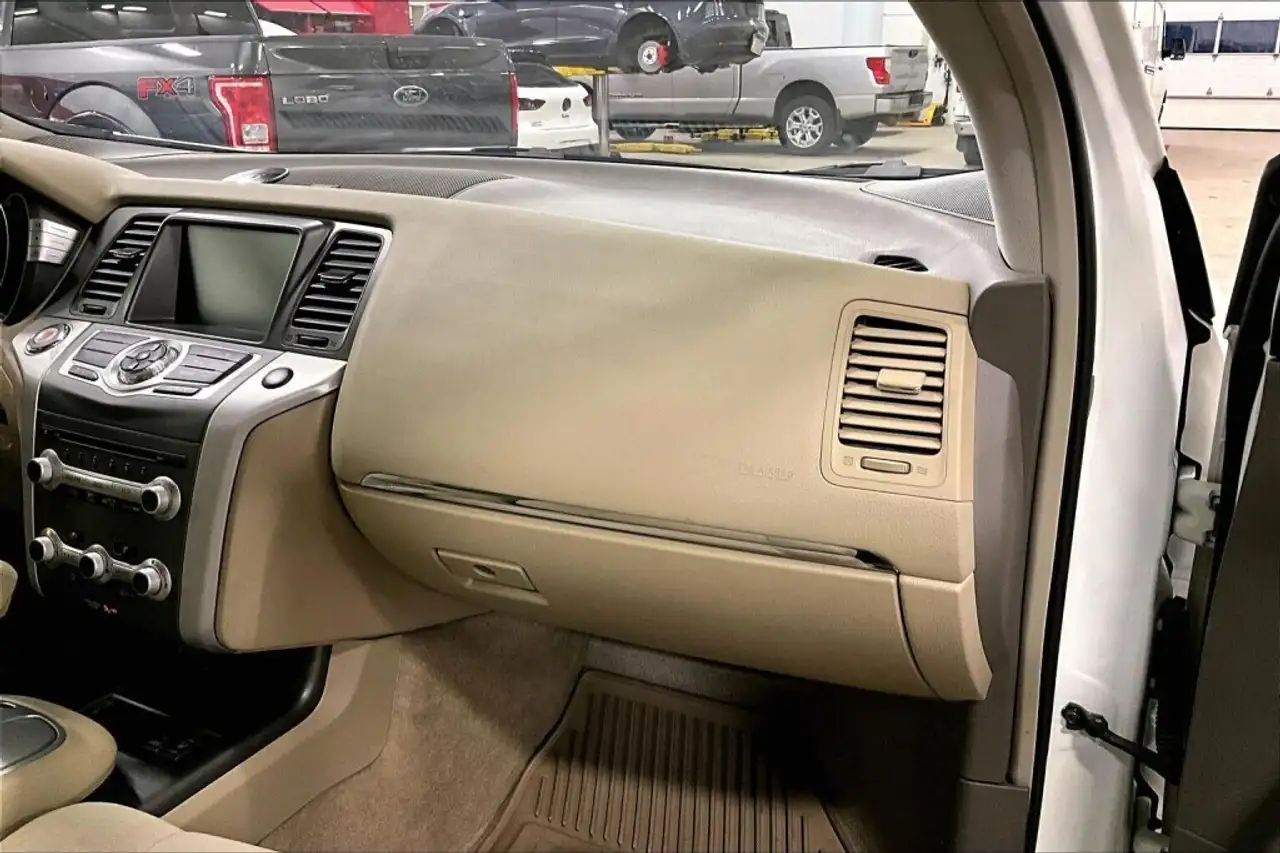 Nissan Murano снимка Nissan Murano