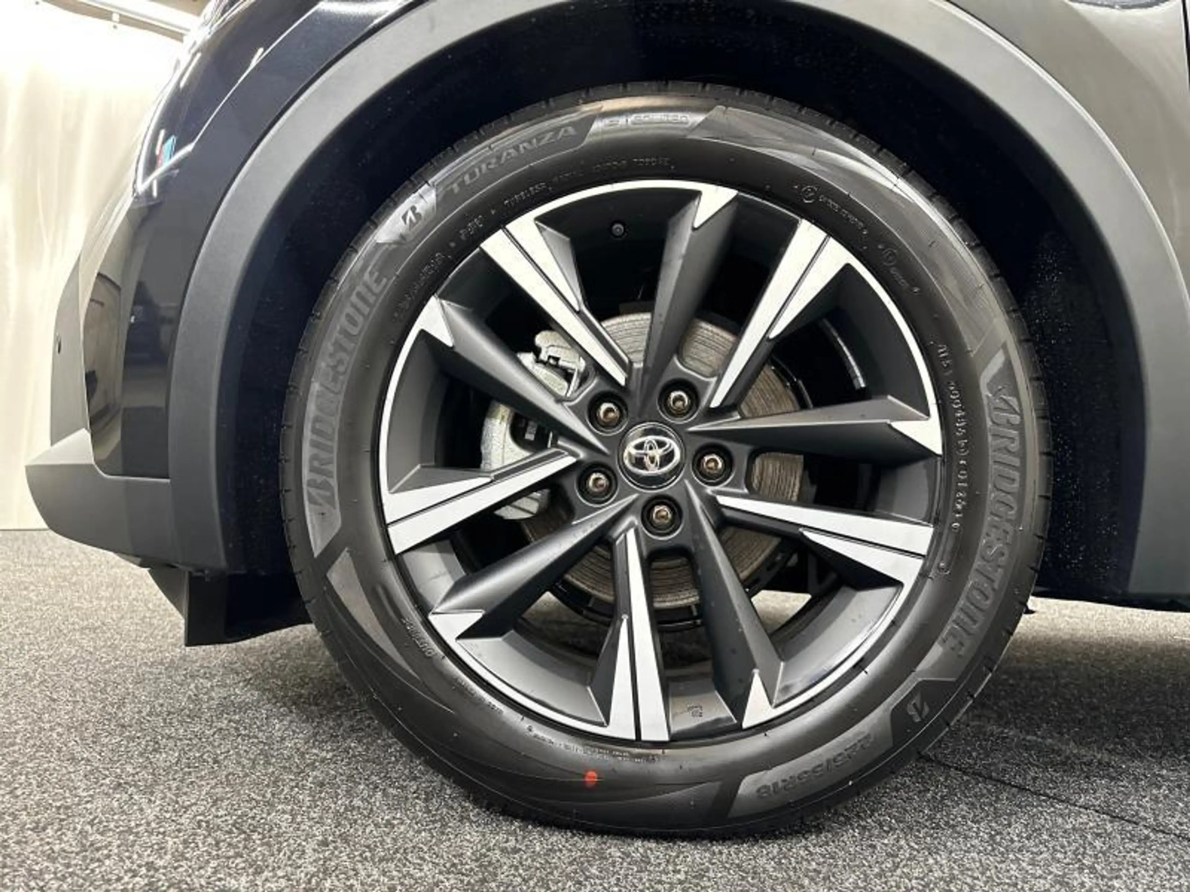 Toyota C-HR Style | winter pack — photo 15