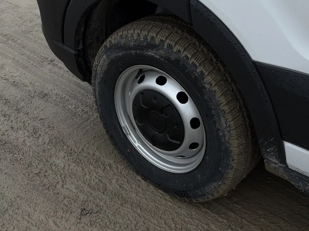 Ford Transit Cargo Van снимка Ford Transit Cargo Van