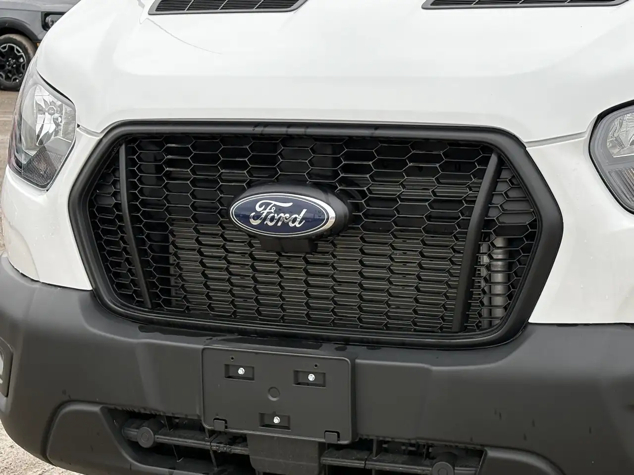 Ford Transit Cargo Van снимка Ford Transit Cargo Van