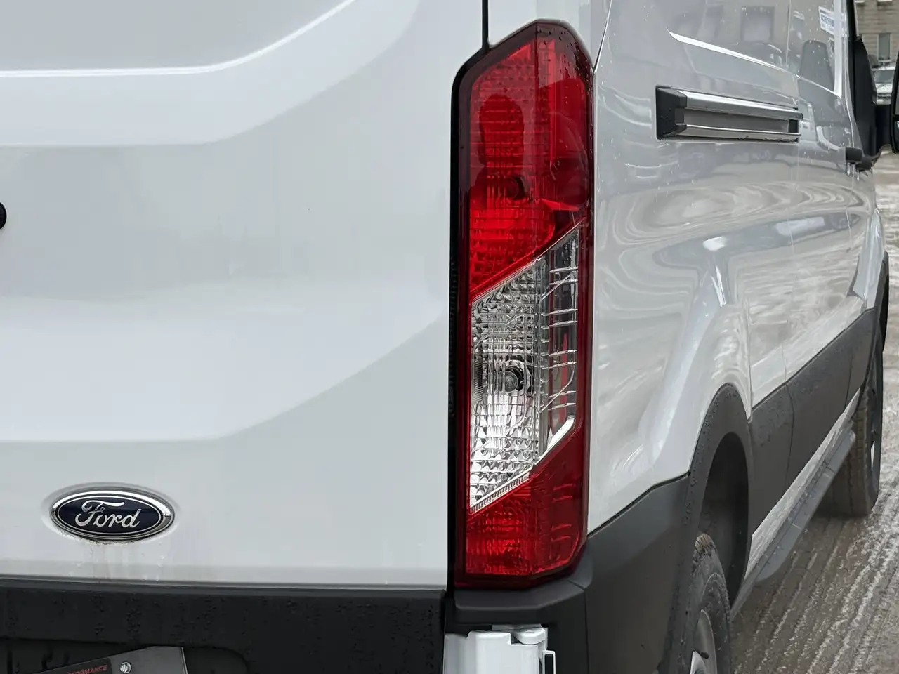Ford Transit Cargo Van снимка Ford Transit Cargo Van
