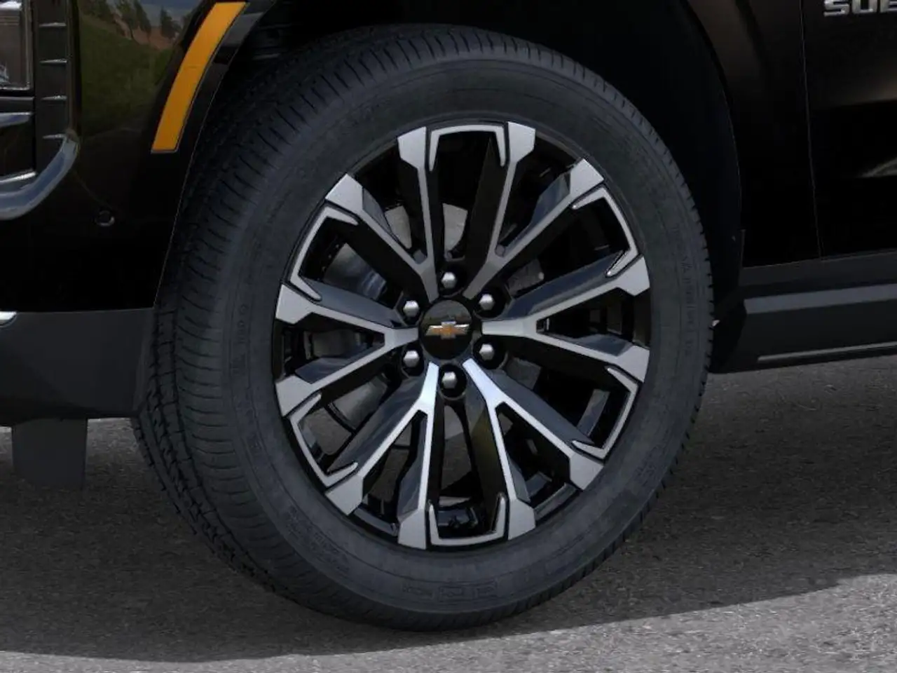 Chevrolet Suburban снимка Chevrolet Suburban