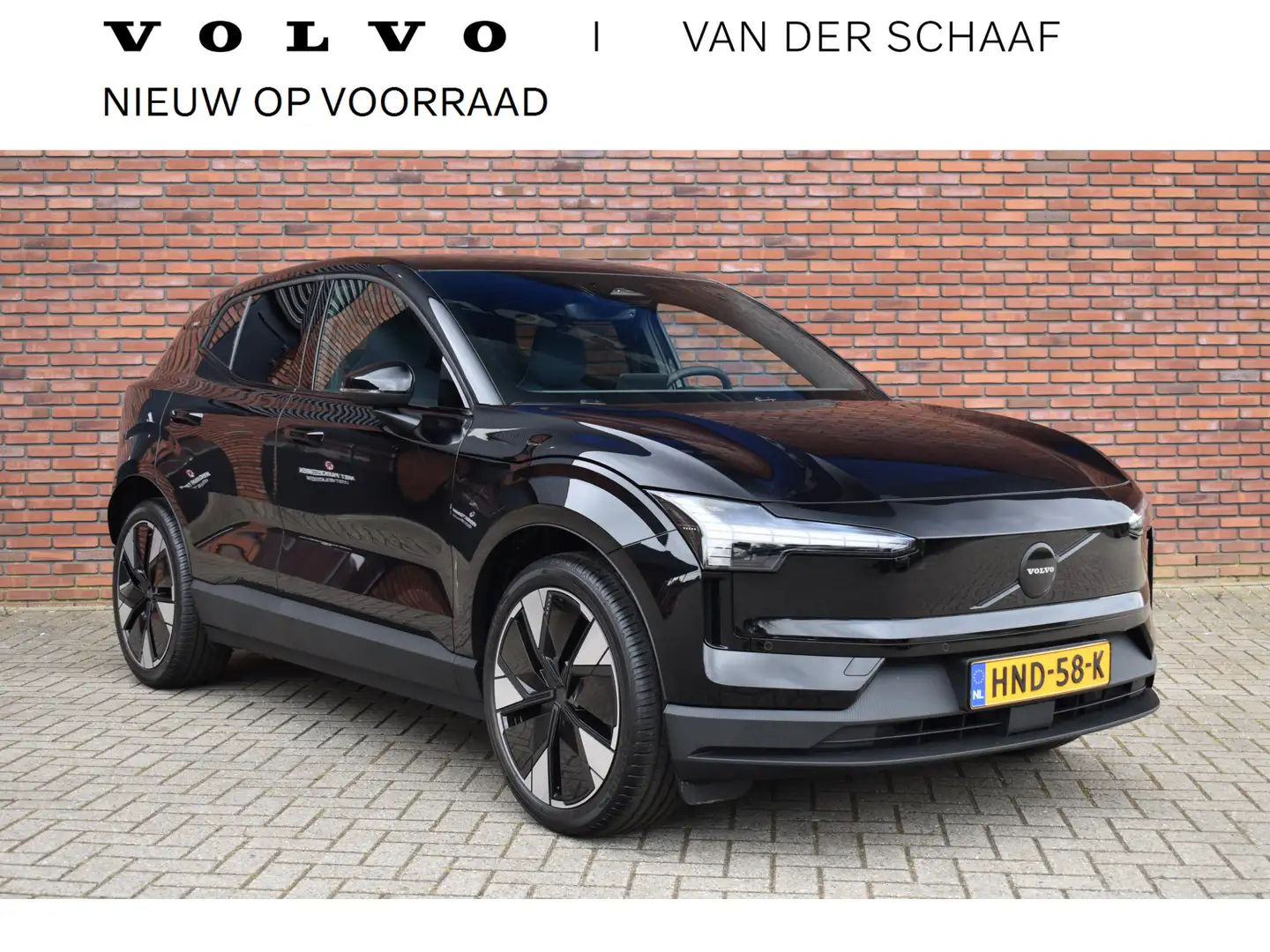 Volvo EX30 Single Motor Extended Range 272PK Plus 69 kWh € 75 Zwart - 1