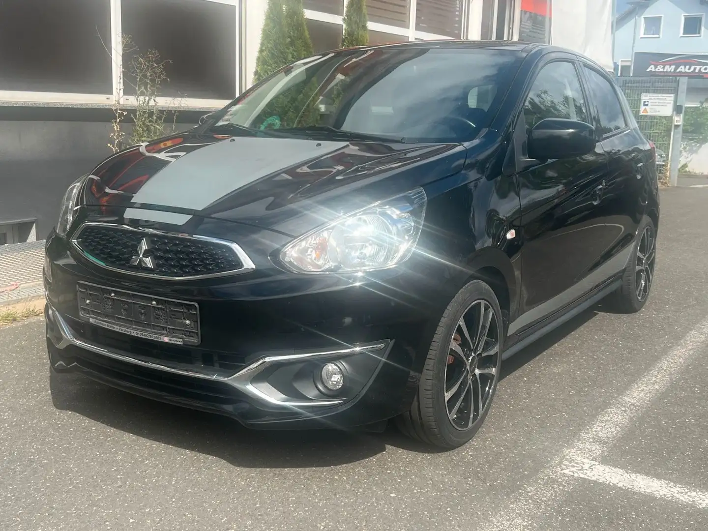 Mitsubishi Space Star Intro Edition+ Schwarz - 1