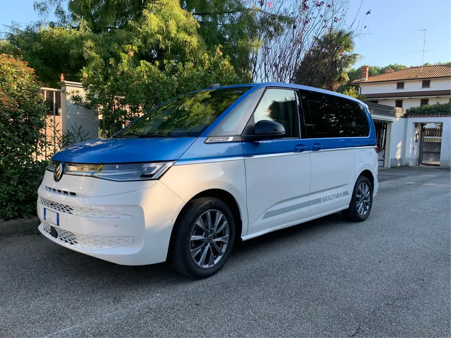 Volkswagen T7 Multivan Multivan T7 1.4 tsi hybrid energetic Blanc - 1