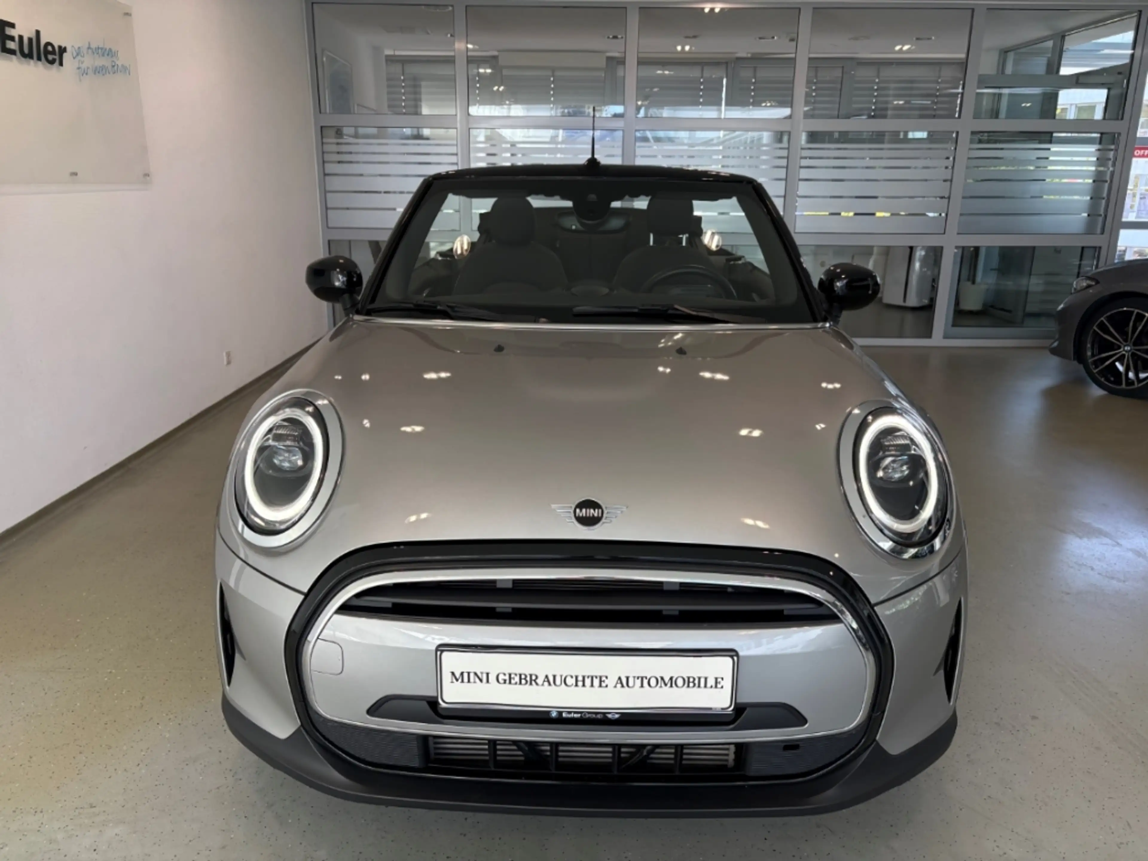 MINI Cooper Cabrio El. Verdeck Digitales Cockpit LED Mehrzonenklima 2 — photo 2