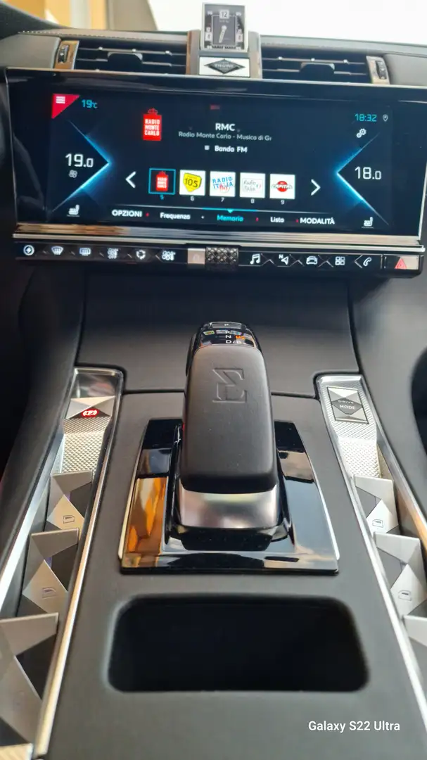 DS Automobiles DS 7 Crossback DS7 Crossback 1.6 e-tense phev Grand Chic 4x4 auto Beżowy - 1