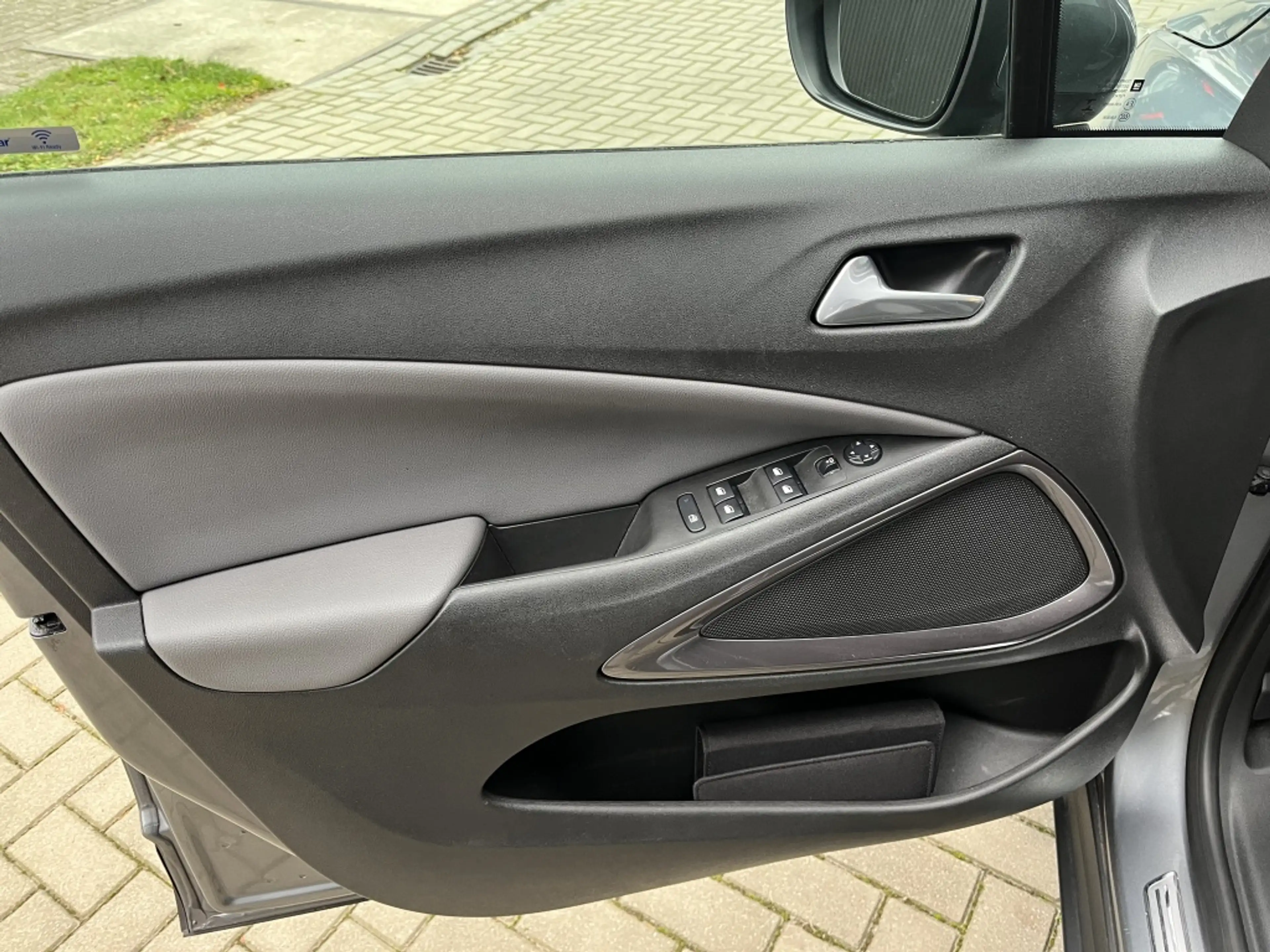 Opel Crossland X 1.2 T. Online Ed. — photo 11