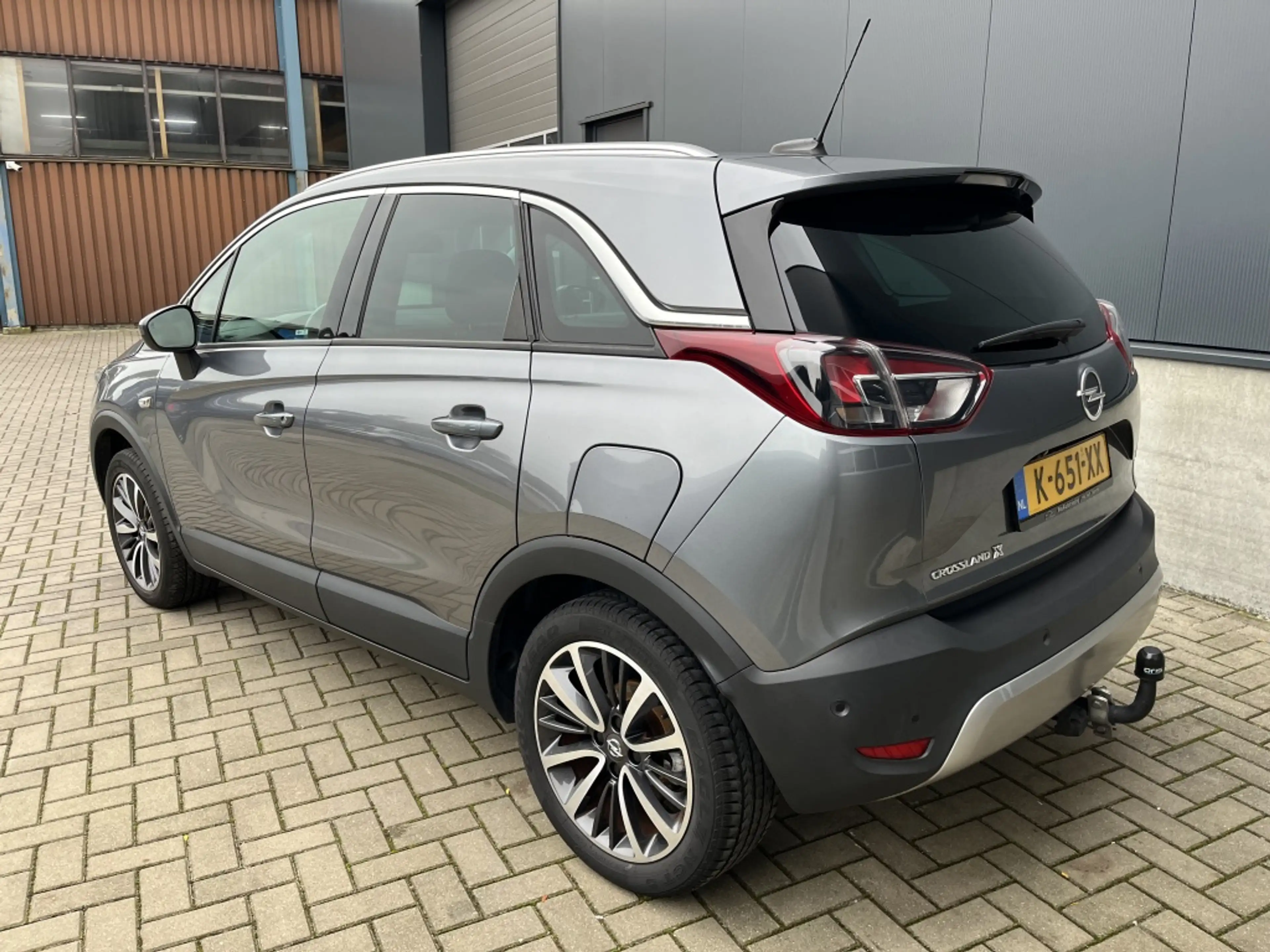 Opel Crossland X 1.2 T. Online Ed. — photo 3