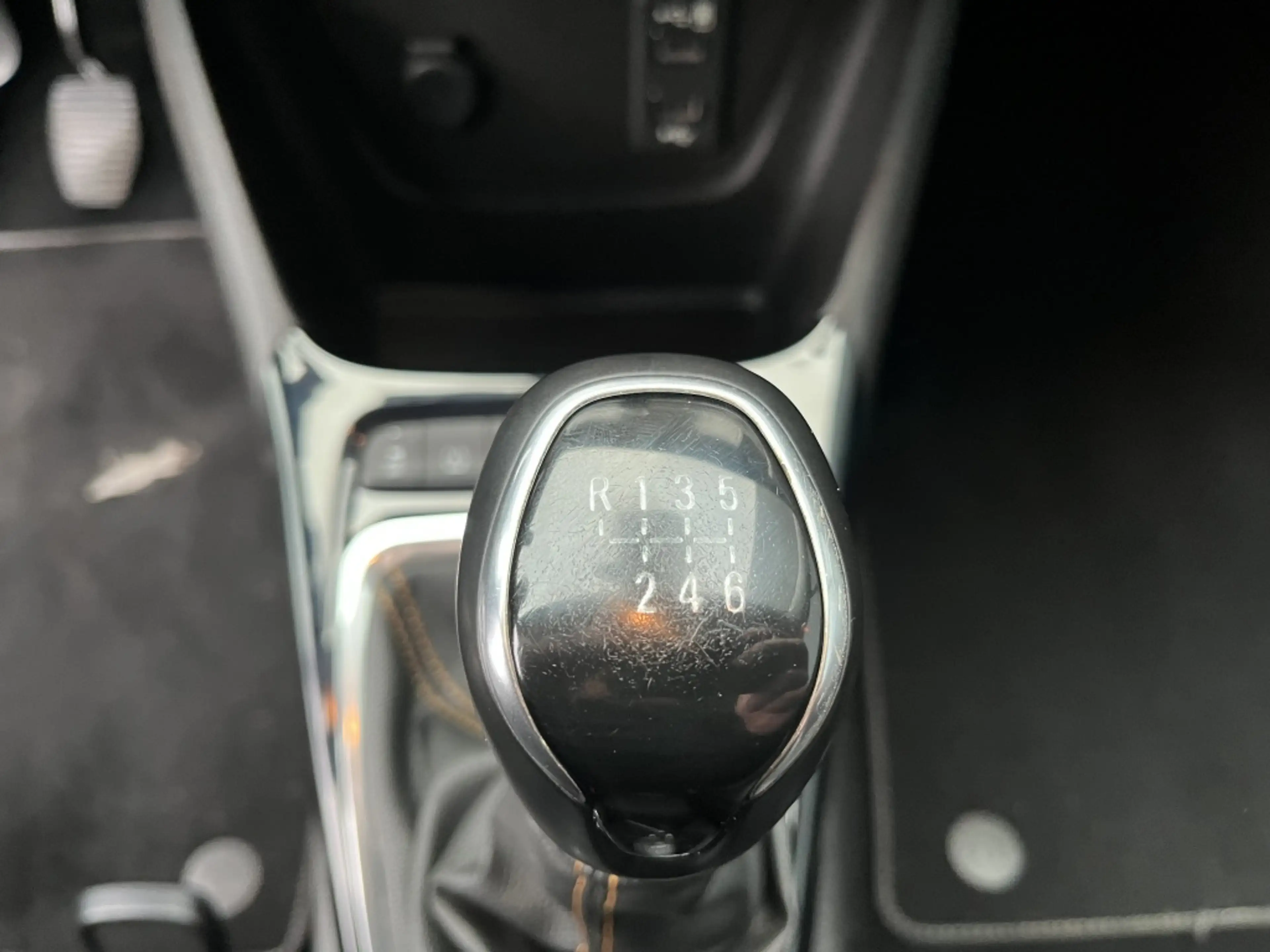 Opel Crossland X 1.2 T. Online Ed. — photo 13