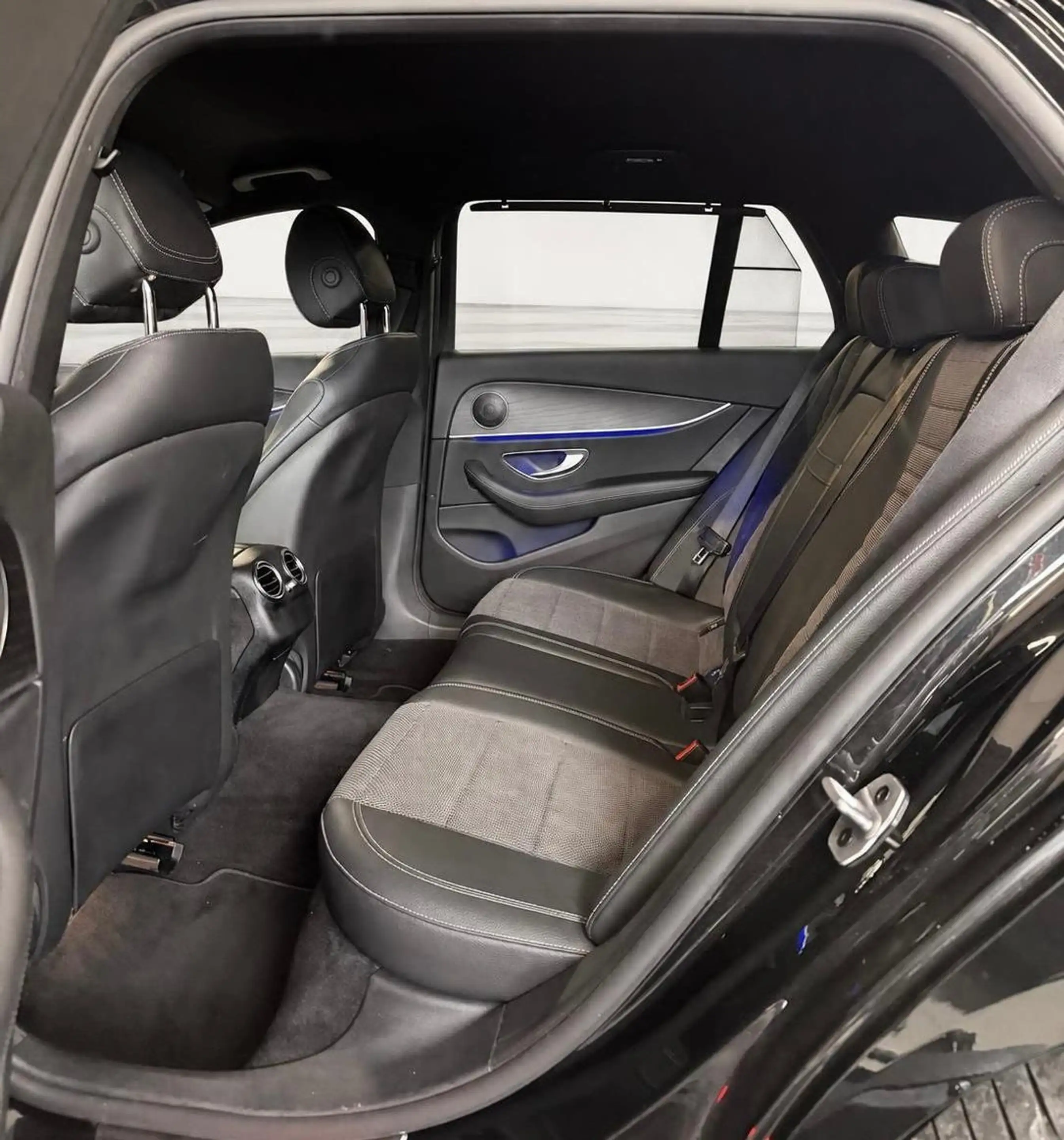 Mercedes-Benz E 300 de AHK/MEMORY/KAMERA/STANDHEIZ./AMBIENTE — photo 13