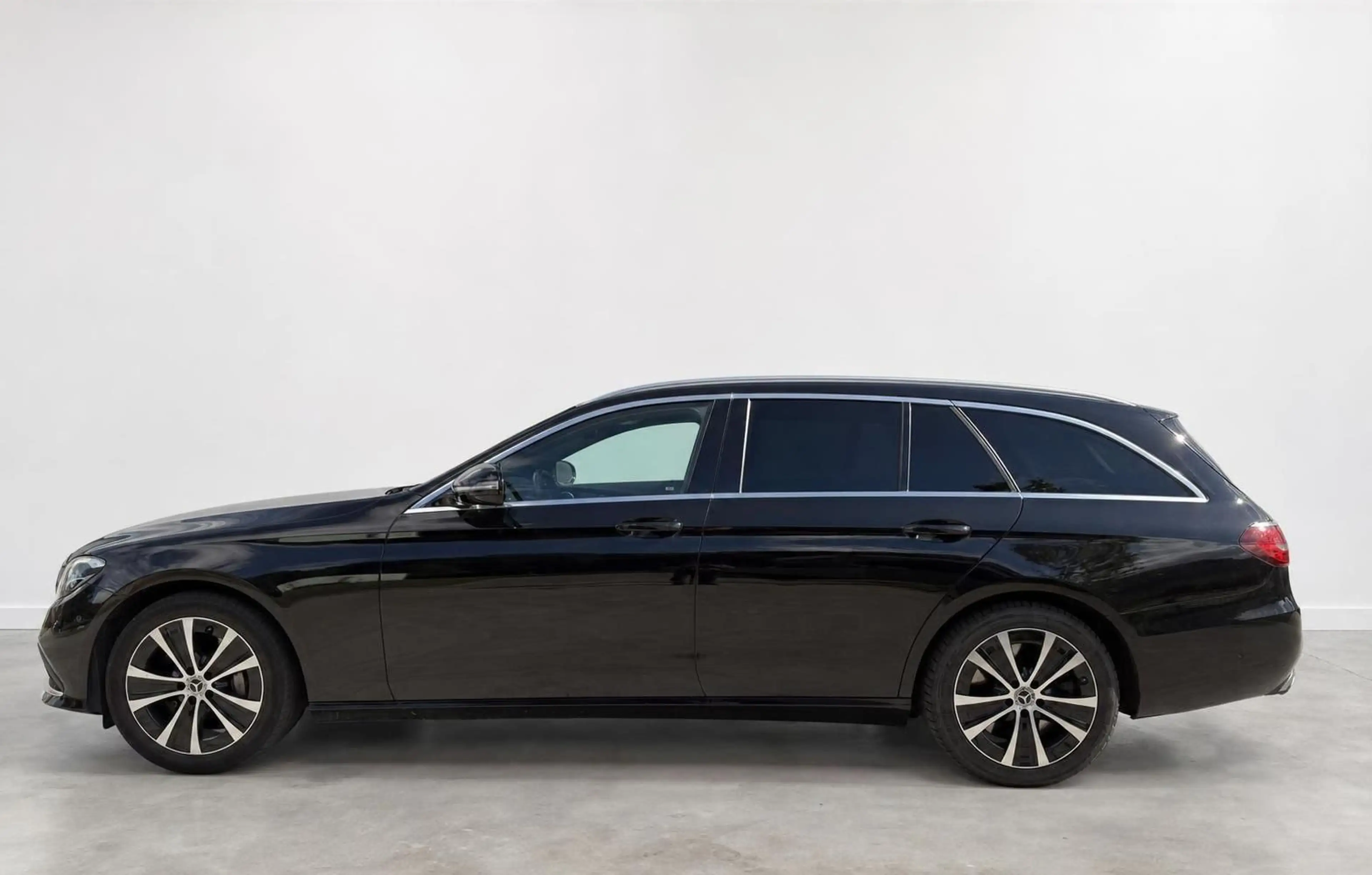 Mercedes-Benz E 300 de AHK/MEMORY/KAMERA/STANDHEIZ./AMBIENTE — photo 2