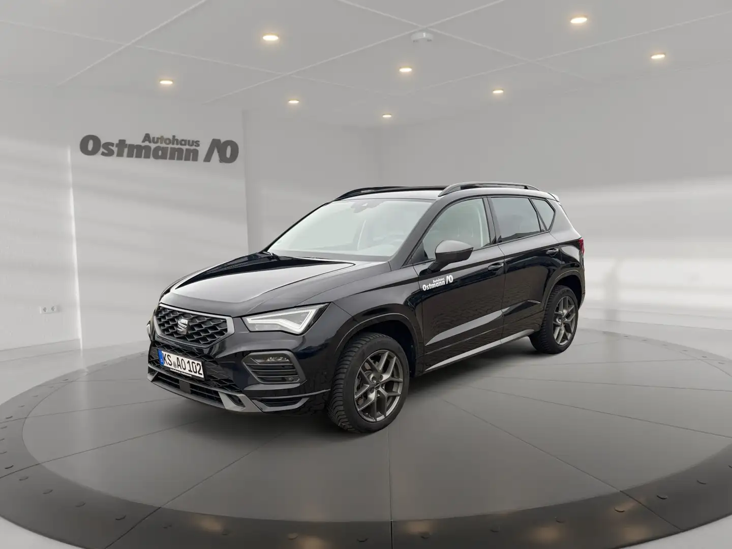 SEAT Ateca 2.0 TDI FR AHK SpurH LM KAM LED KeyLess Černá - 1