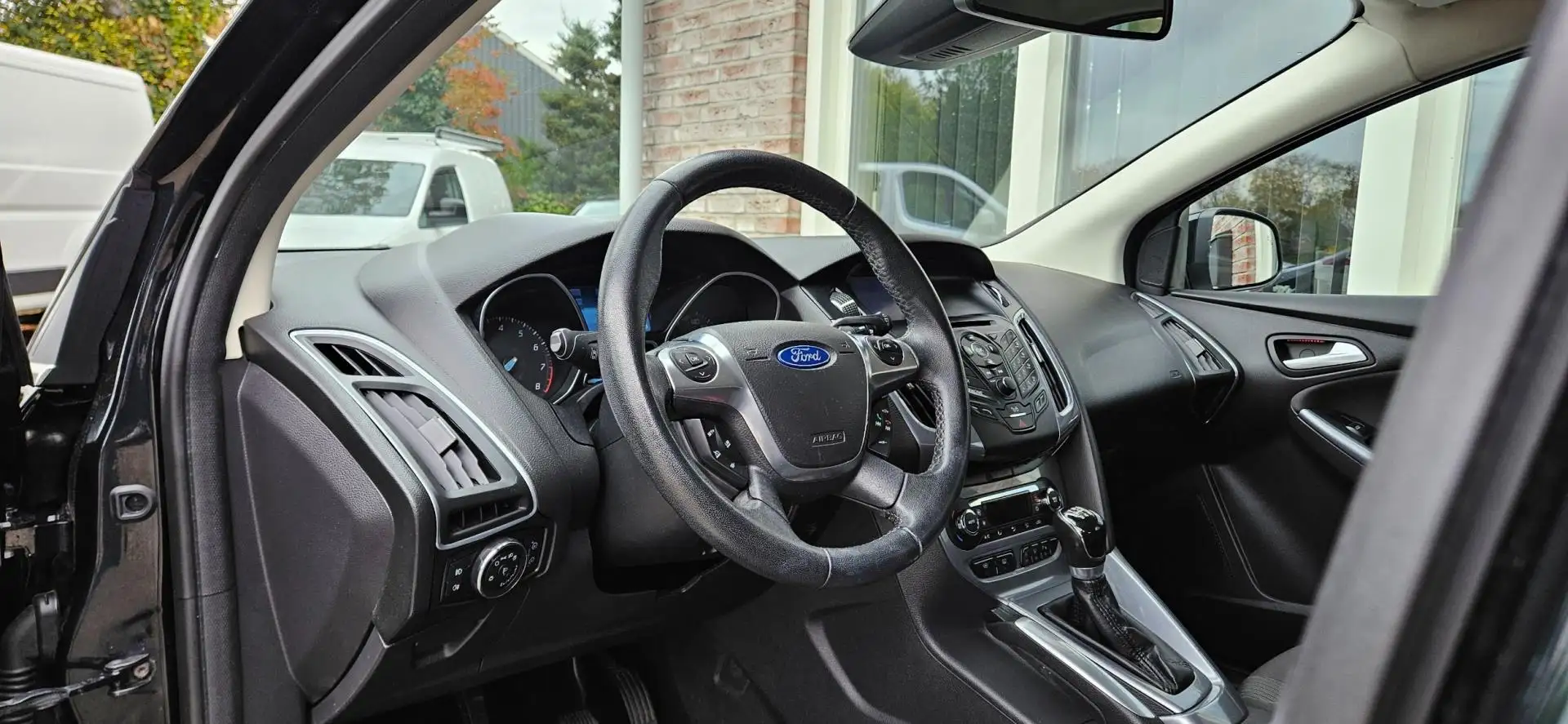 Ford Focus 1.0 EcoBoost Lease Titanium Trekhaak! Airco! Revis Zwart - 2