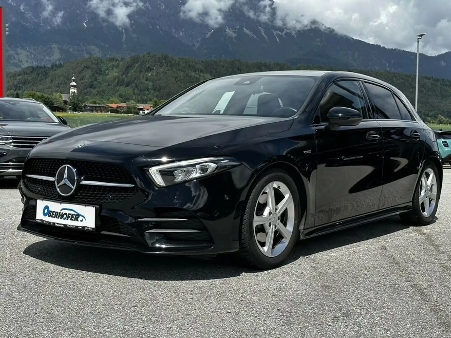 Mercedes-Benz Sonstige A-Klasse A160 AMG Line Schwarz - 2