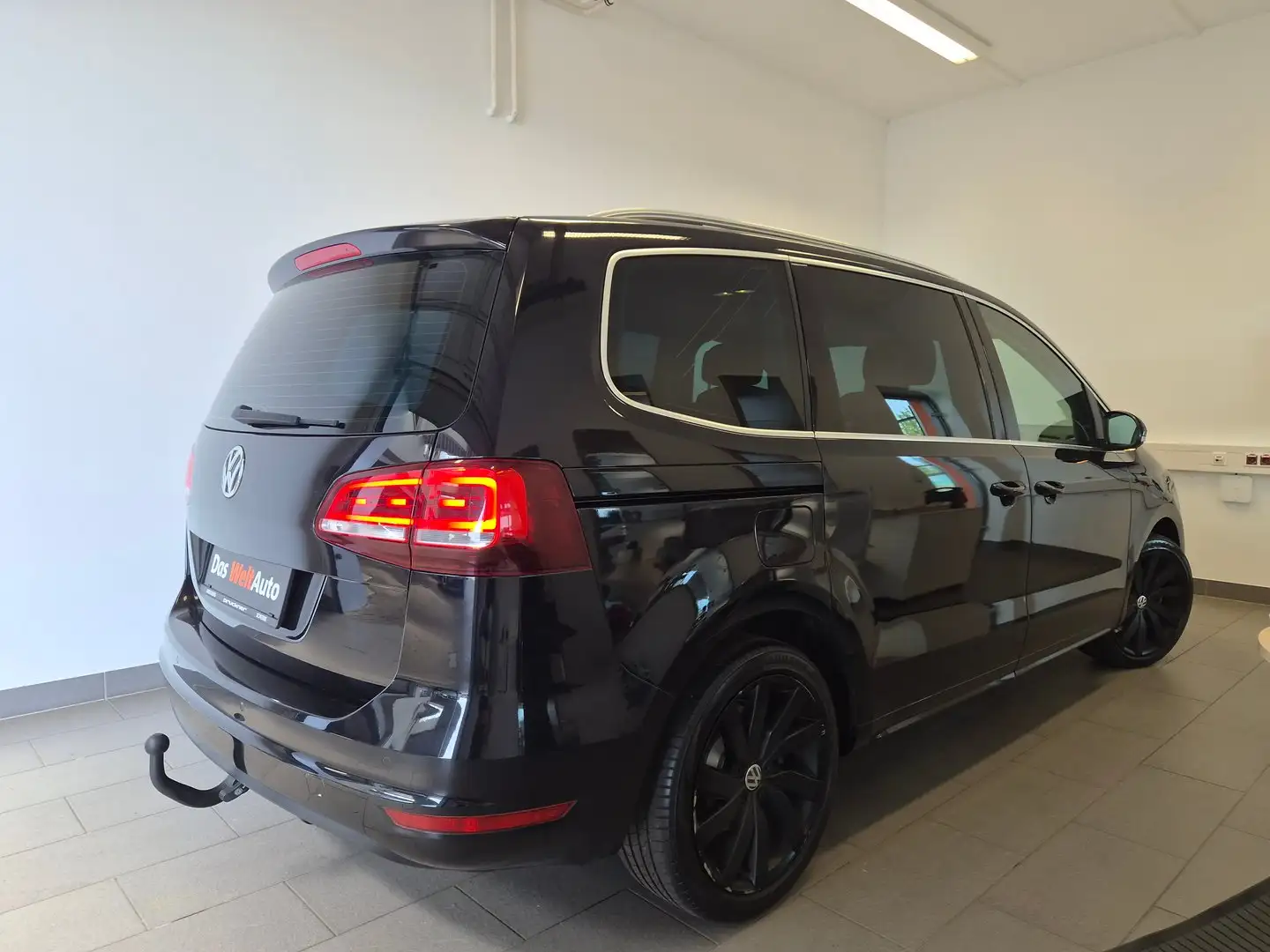 Volkswagen Sharan Highline TDI SCR DSG Schwarz - 2