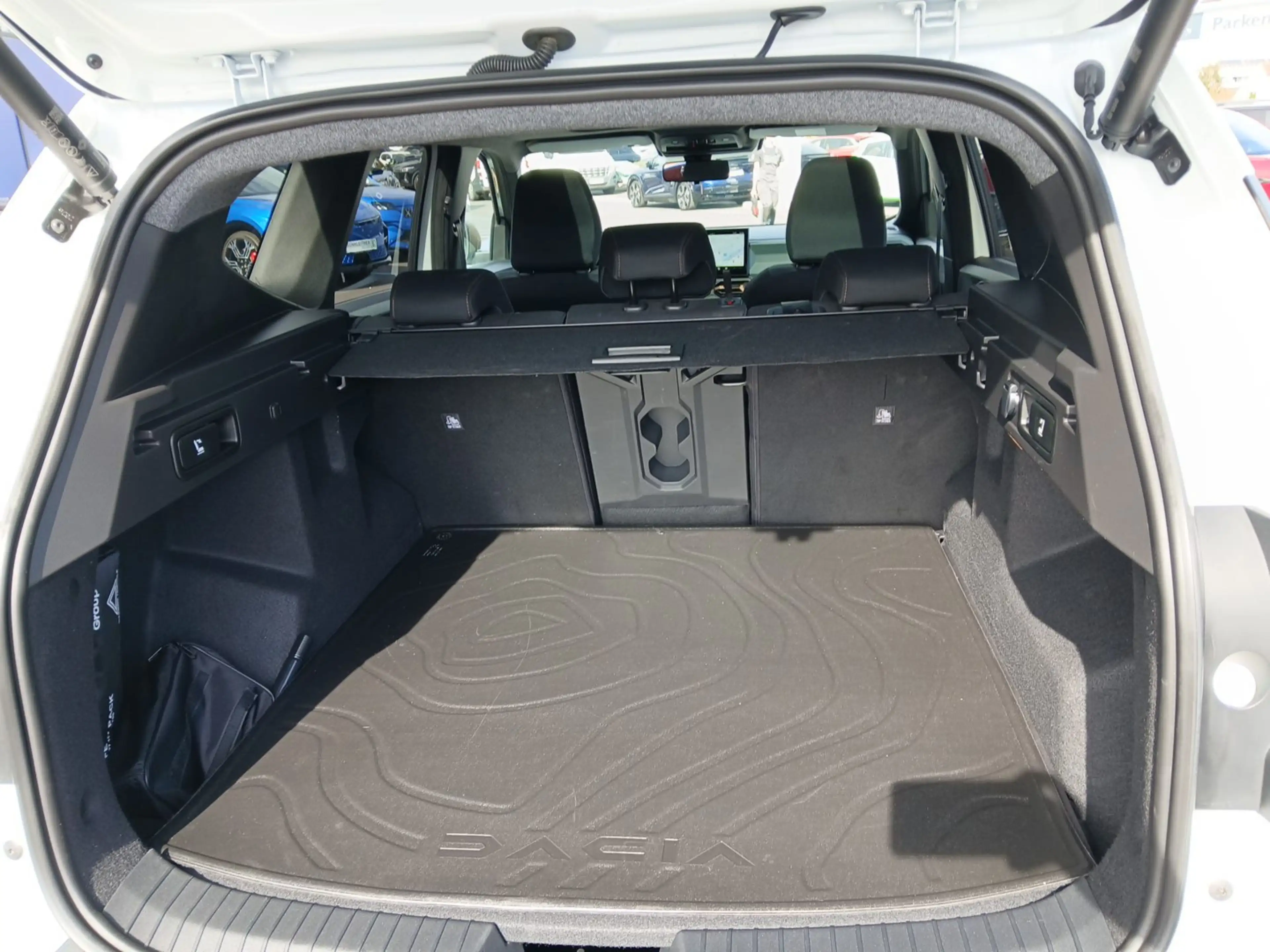 Dacia Bigster BIGSTER Extreme Hybrid 155 — photo 10