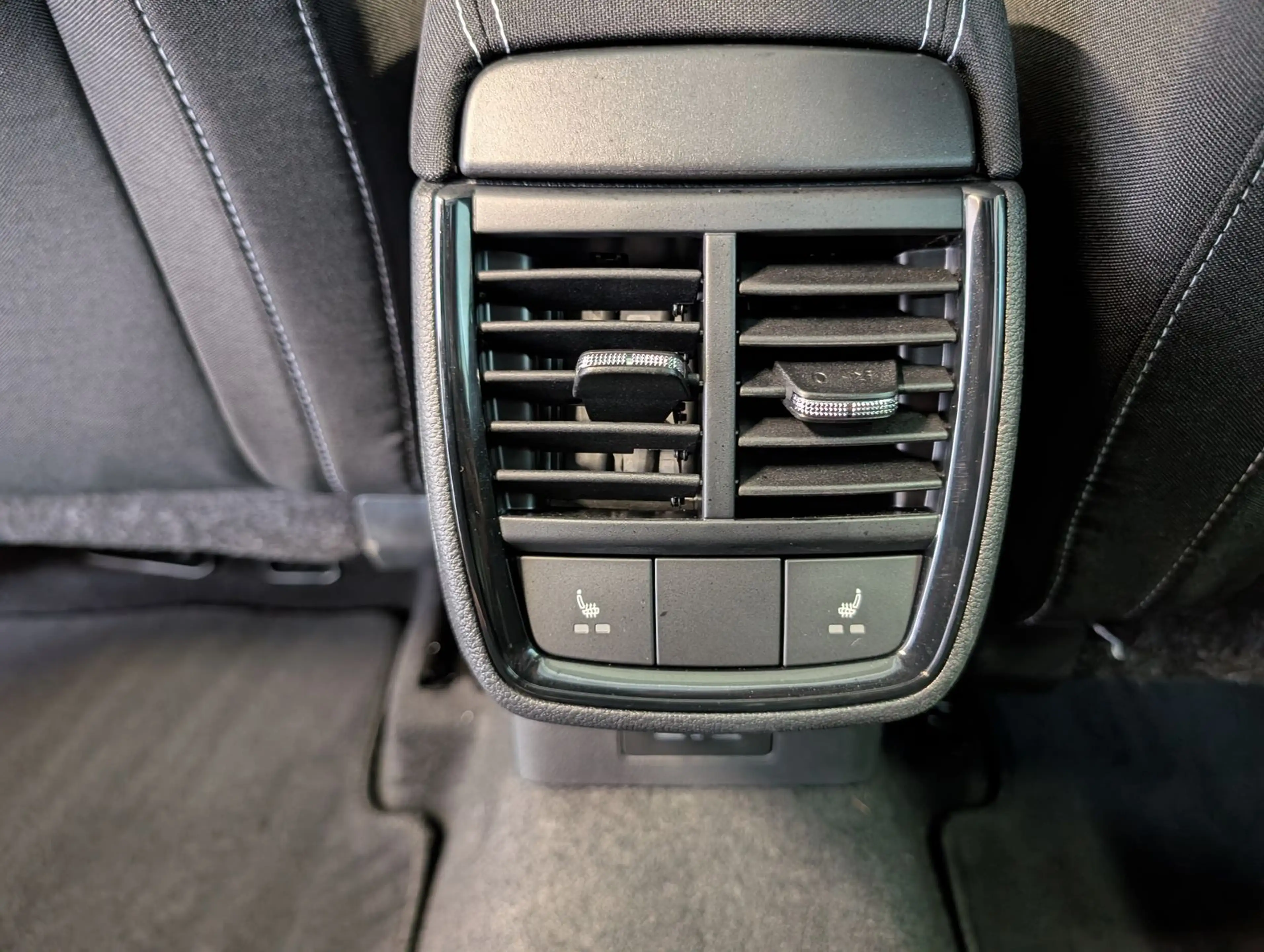 Skoda Kamiq Kamiq 1.0 TSI DSG Monte Carlo AHK EHK RFK SHZ A... — photo 13