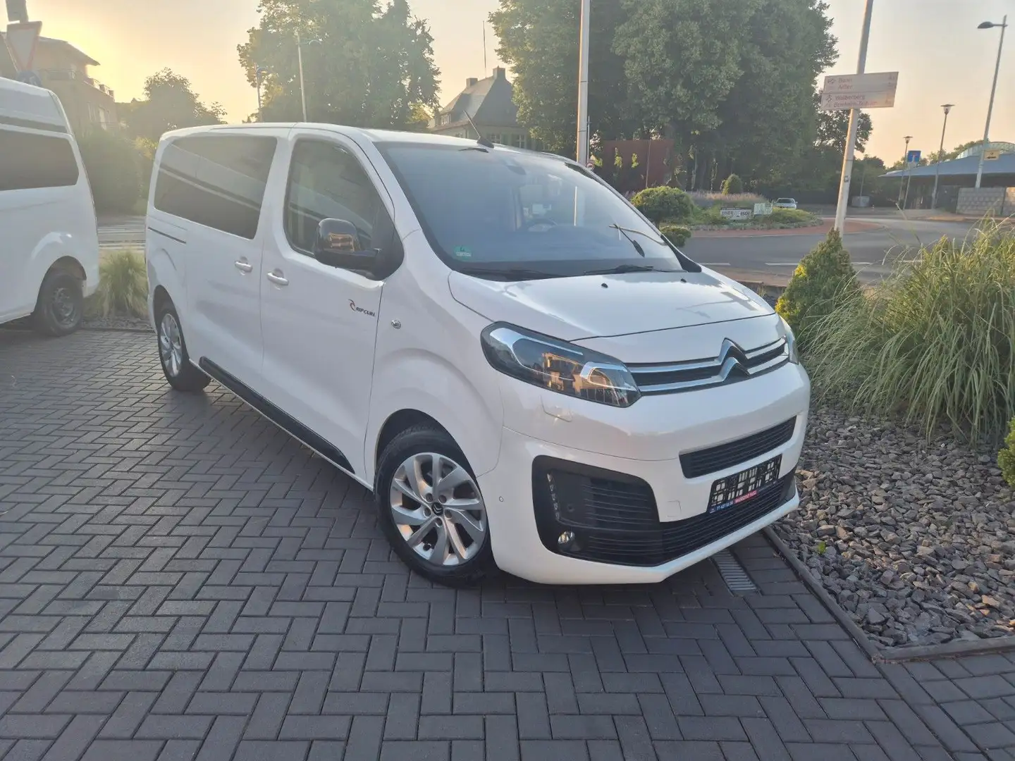 Citroen Spacetourer Rip Curl M LED HuD el. Schiebetüren Weiß - 1