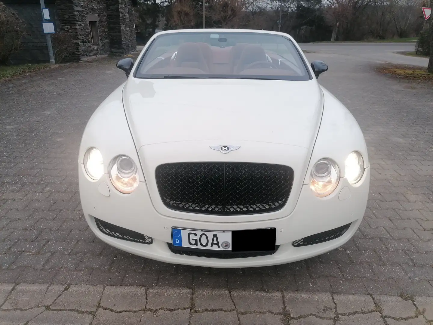 Bentley Continental Continental GTC bijela - 2