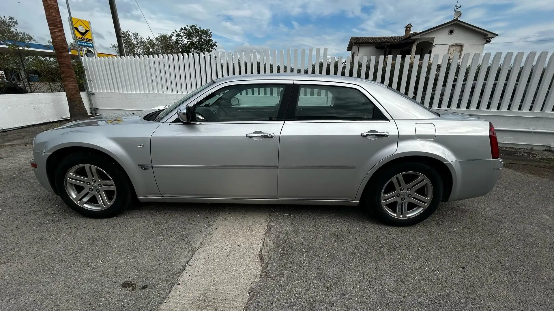 Chrysler 300C sedan Šedá - 2